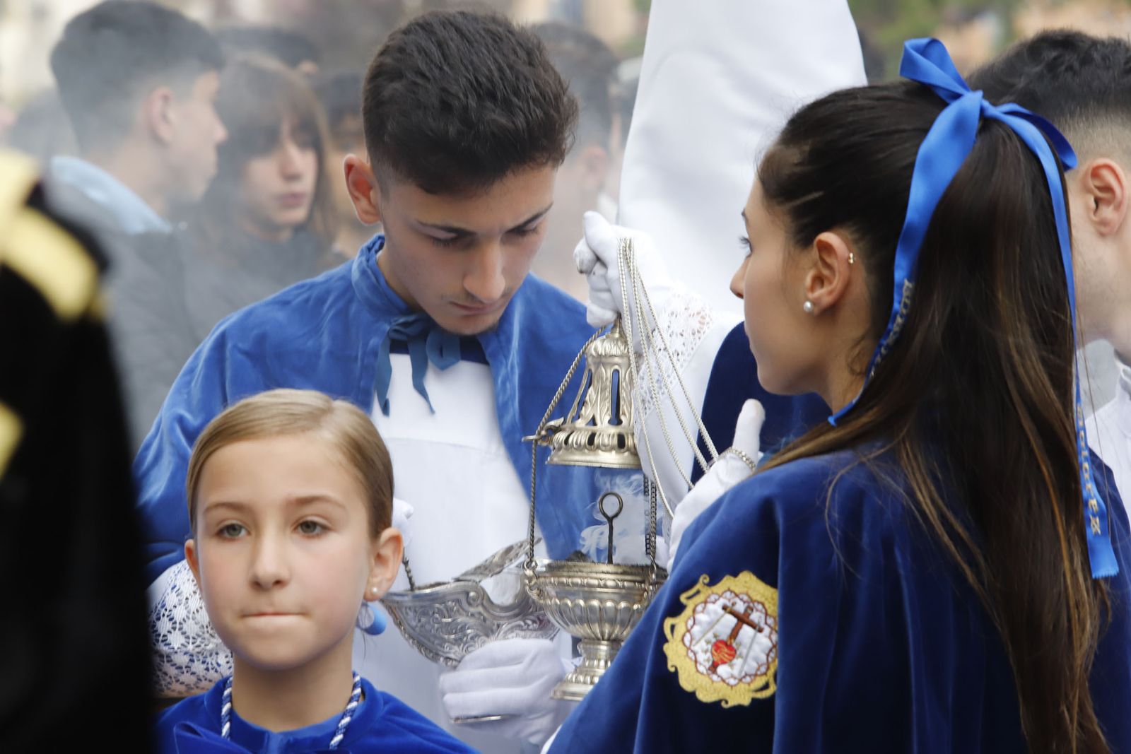 La Hermandad de la Sagrada Lanzada hace su estación de penitencia por las calles de Huelva