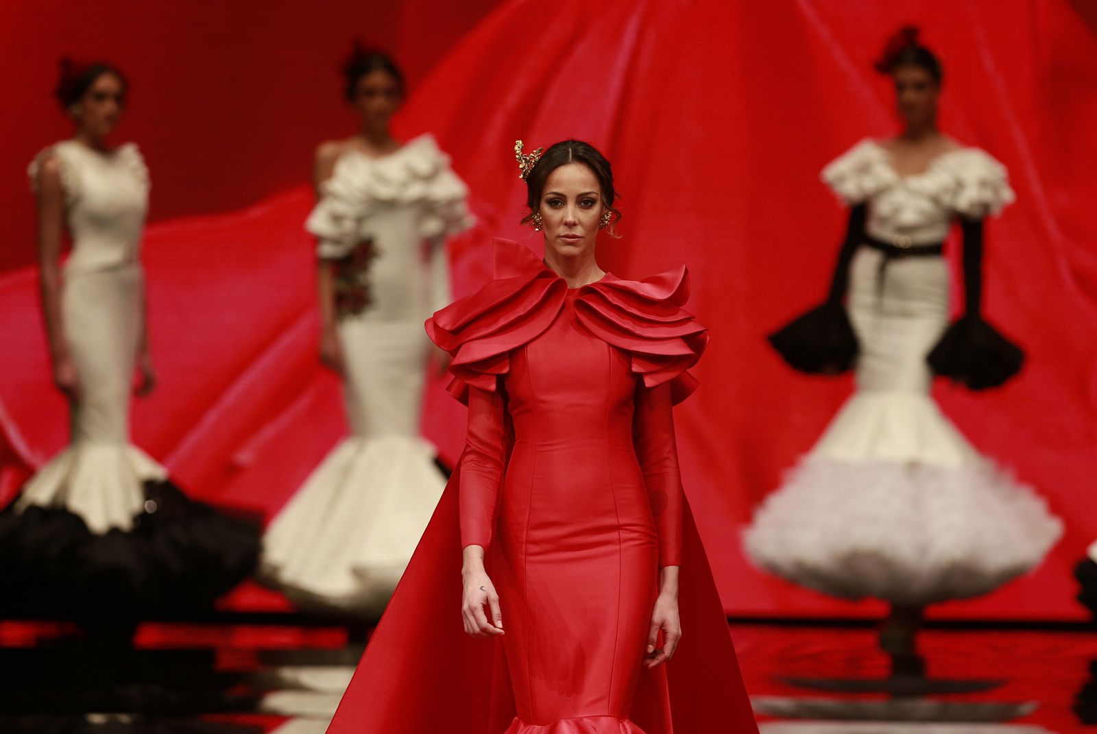 Desfile de Ernesto Sillero.