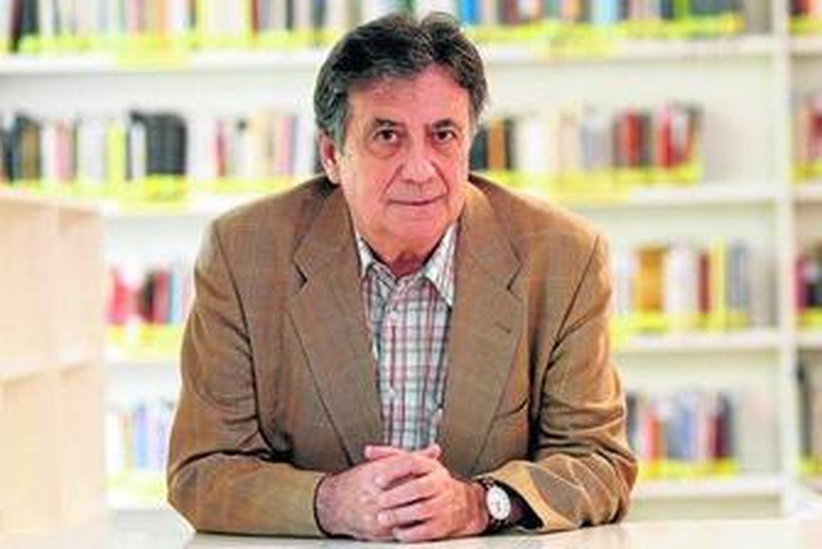 Luis Landero (Alburquerque, Badajoz, 1948) celebra ahora los 25 años de la publicación de 'Juegos de la edad tardía'.