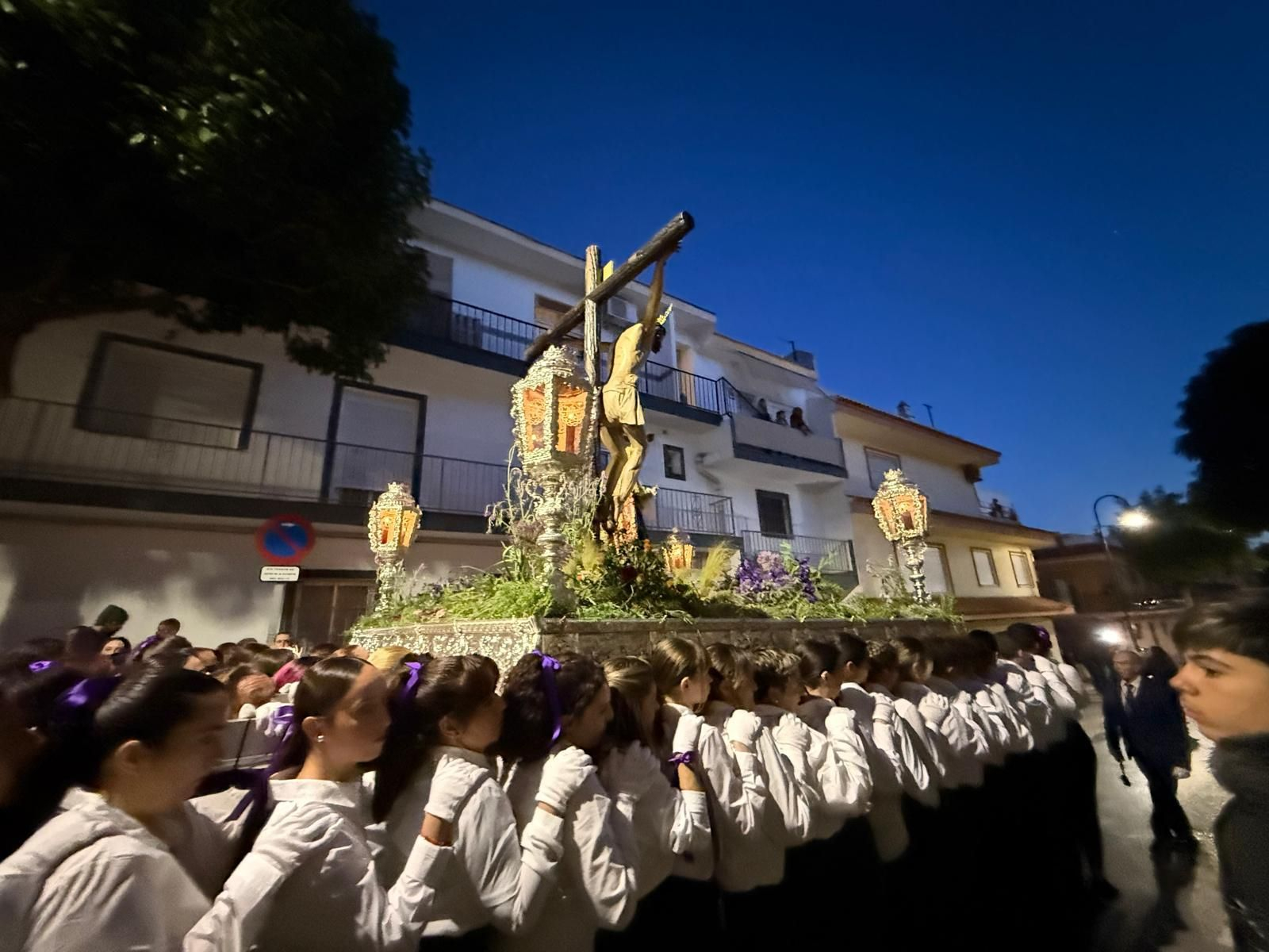 El Cristo de la Paz y el Yacente el Viernes Santo en Mijas, en imágenes