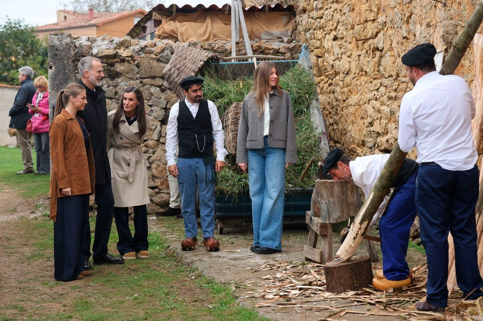 La Familia Real en Valdesoto, Pueblo Ejemplar de Asturias 2025, en imágenes