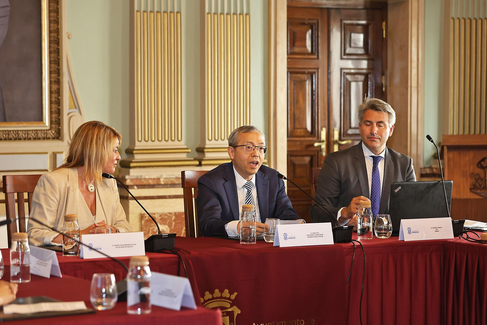 Presentación en el Ayuntamiento del nuevo proyecto de hidrógeno verde de Trina Solar y Arbro