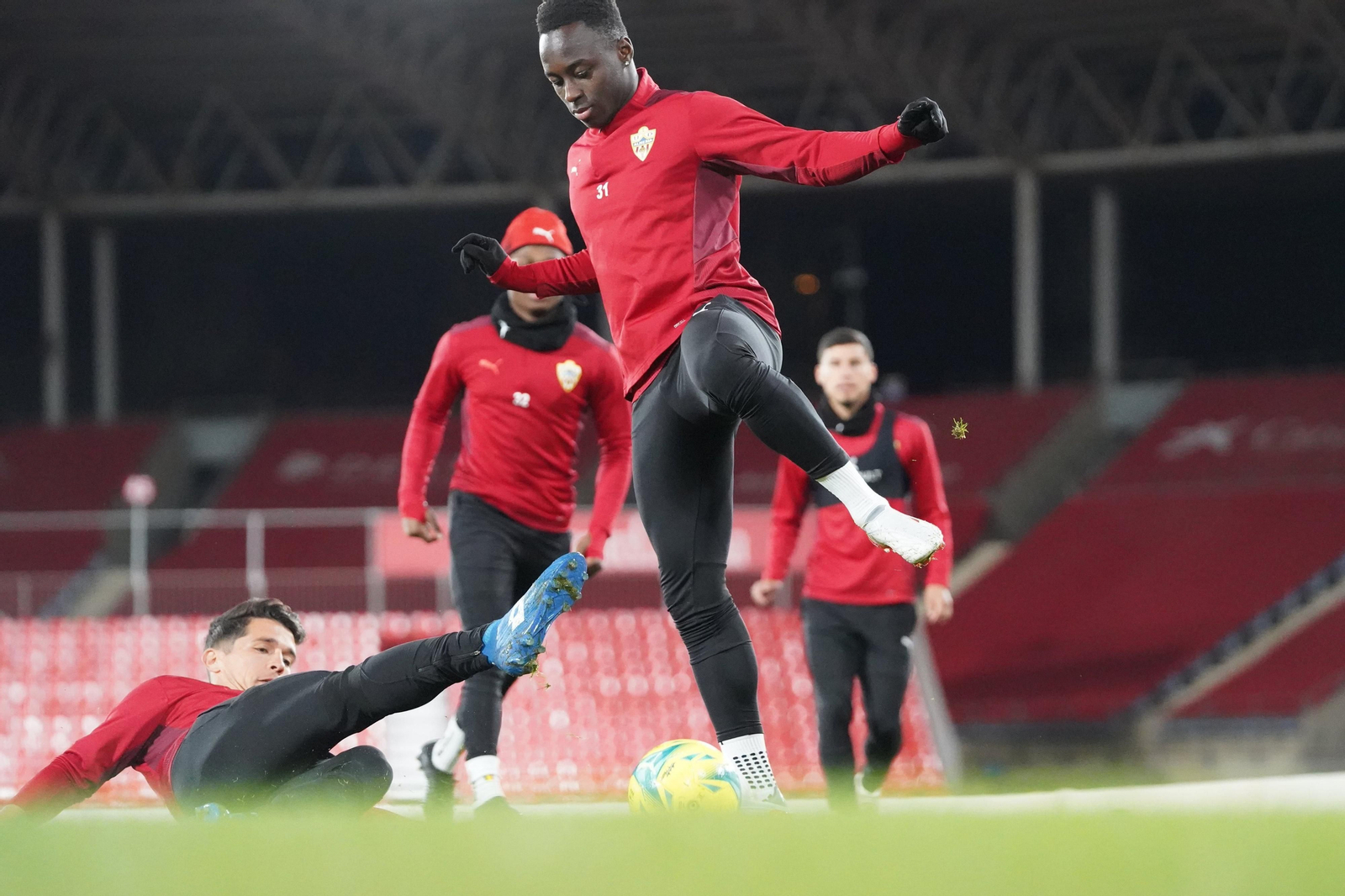 Intensidad en el partidillo a puerta cerrada.