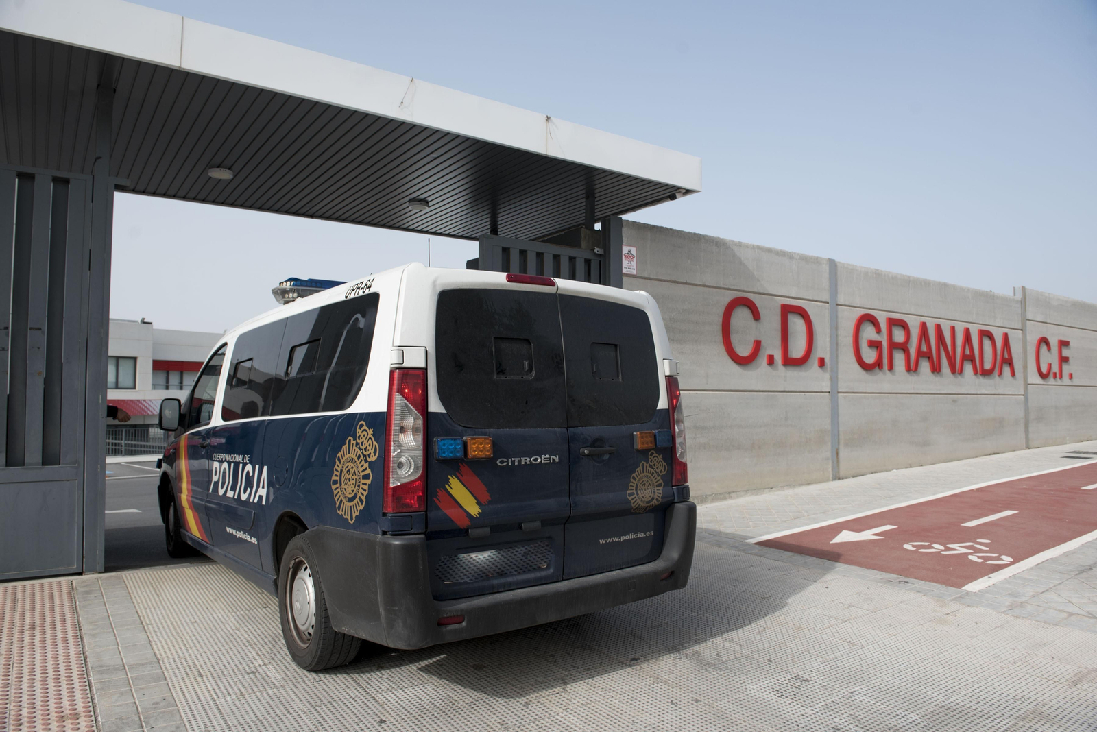 La Policía Nacional registró las sedes del Granada CF el pasado 31 de enero, el mismo día que fue detenido su expresidente Quique Pina en Murcia. La Policía Nacional registró las sedes del Granada CF el pasado 31 de enero, el mismo día que fue detenido su expresidente Quique Pina en Murcia.