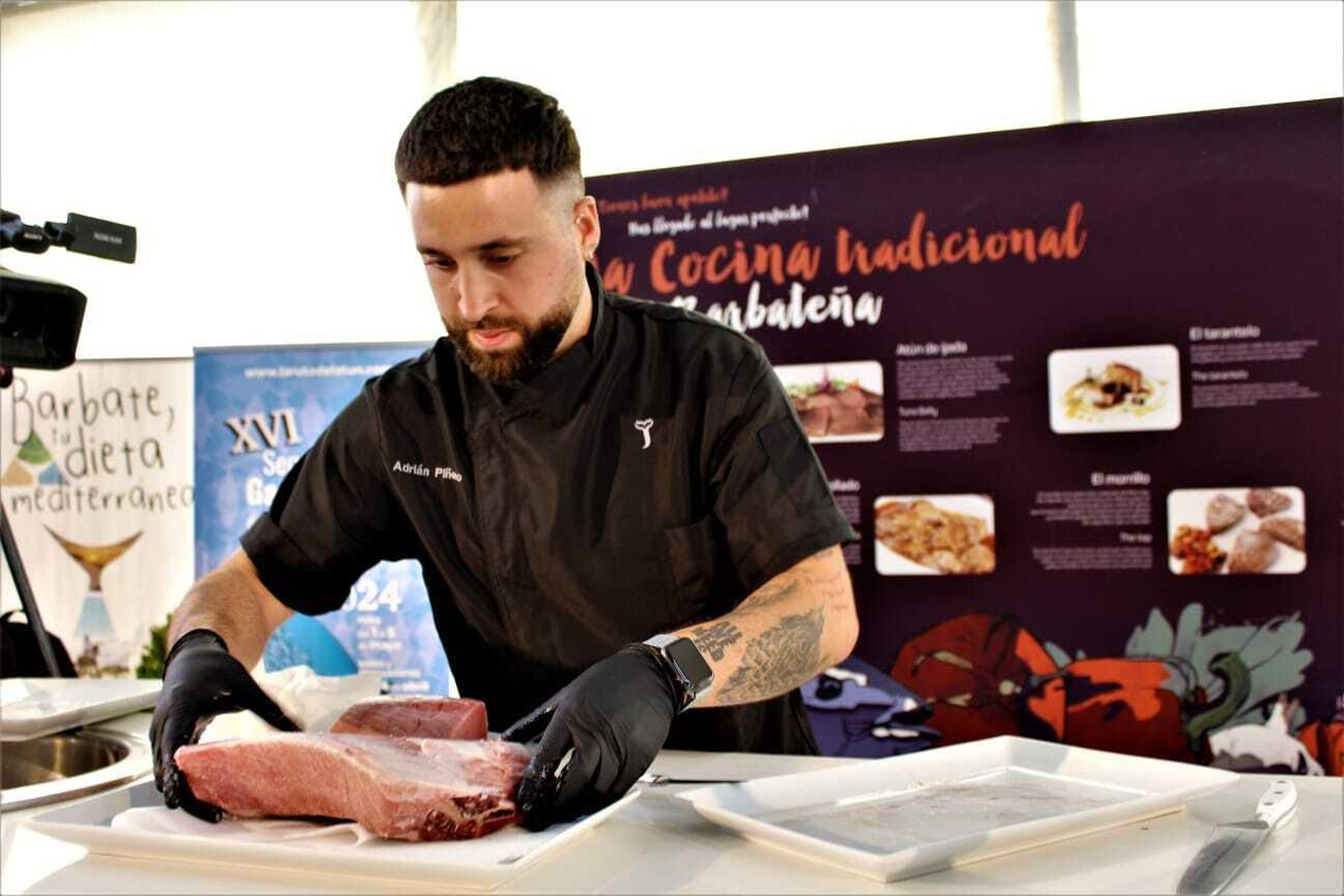 La Feria del Atún de Barbate 2024, en imágenes: ronqueo y showcooking entre tapas del mejor atún