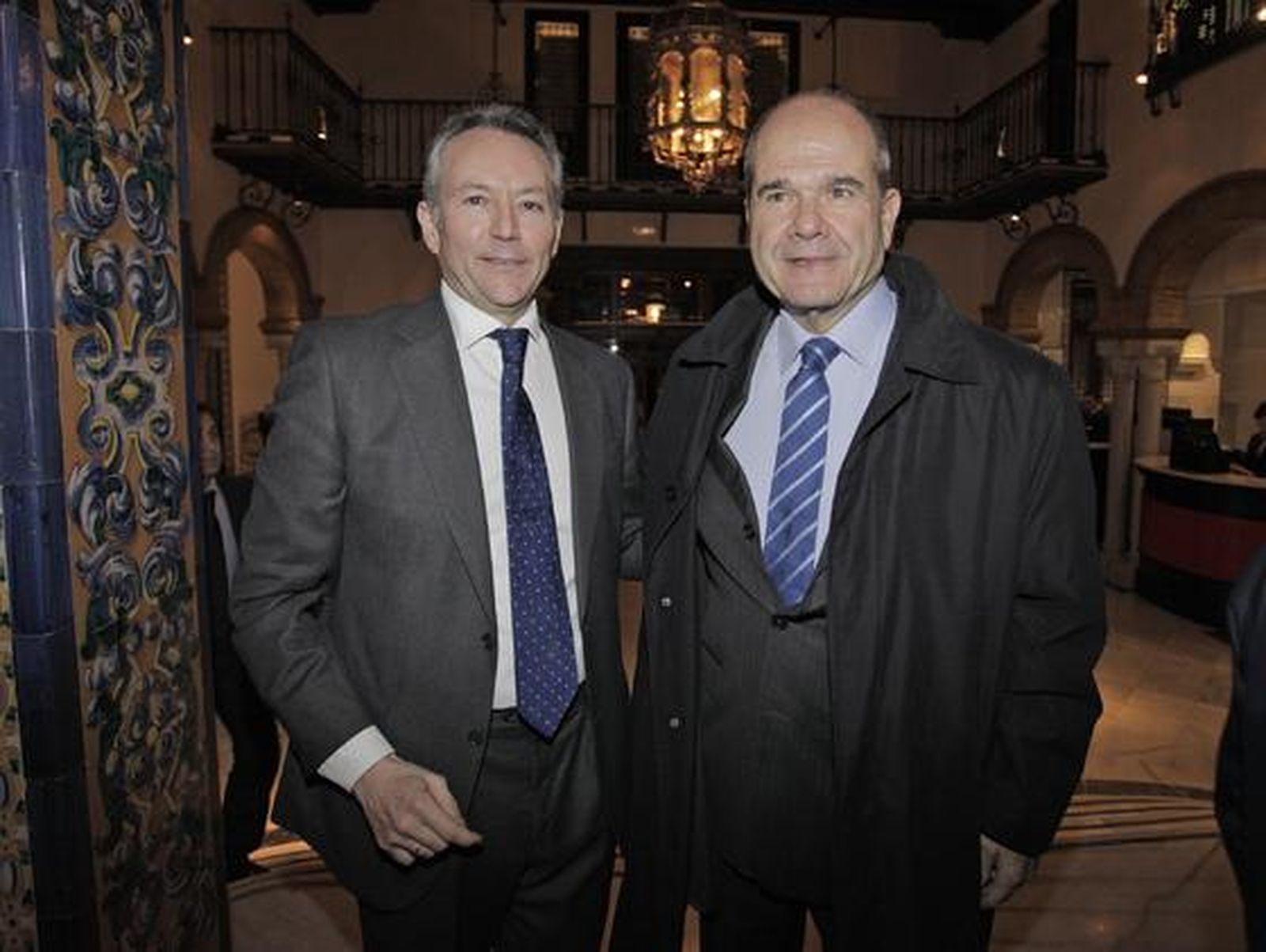 José Joly y Manuel Chaves. / Reportaje gráfico: Antonio Pizarro / Juan Carlos Muñoz / Juan Carlos Vázquez