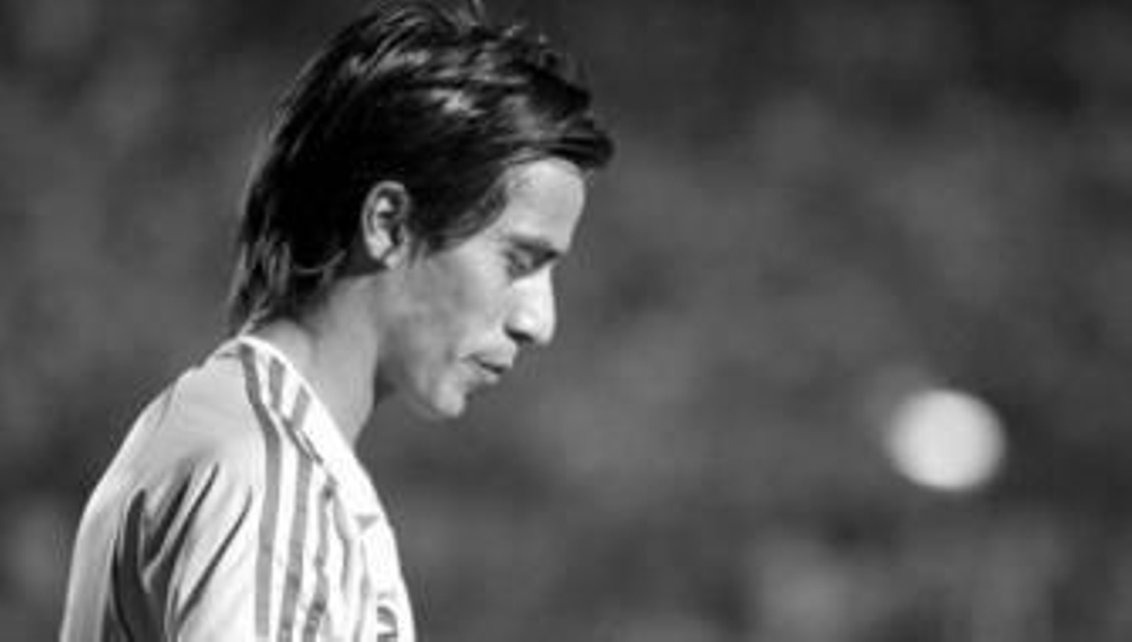 Lucas Lobos, cabizbajo en un partido jugado con el Tigres en la temporada anterior.