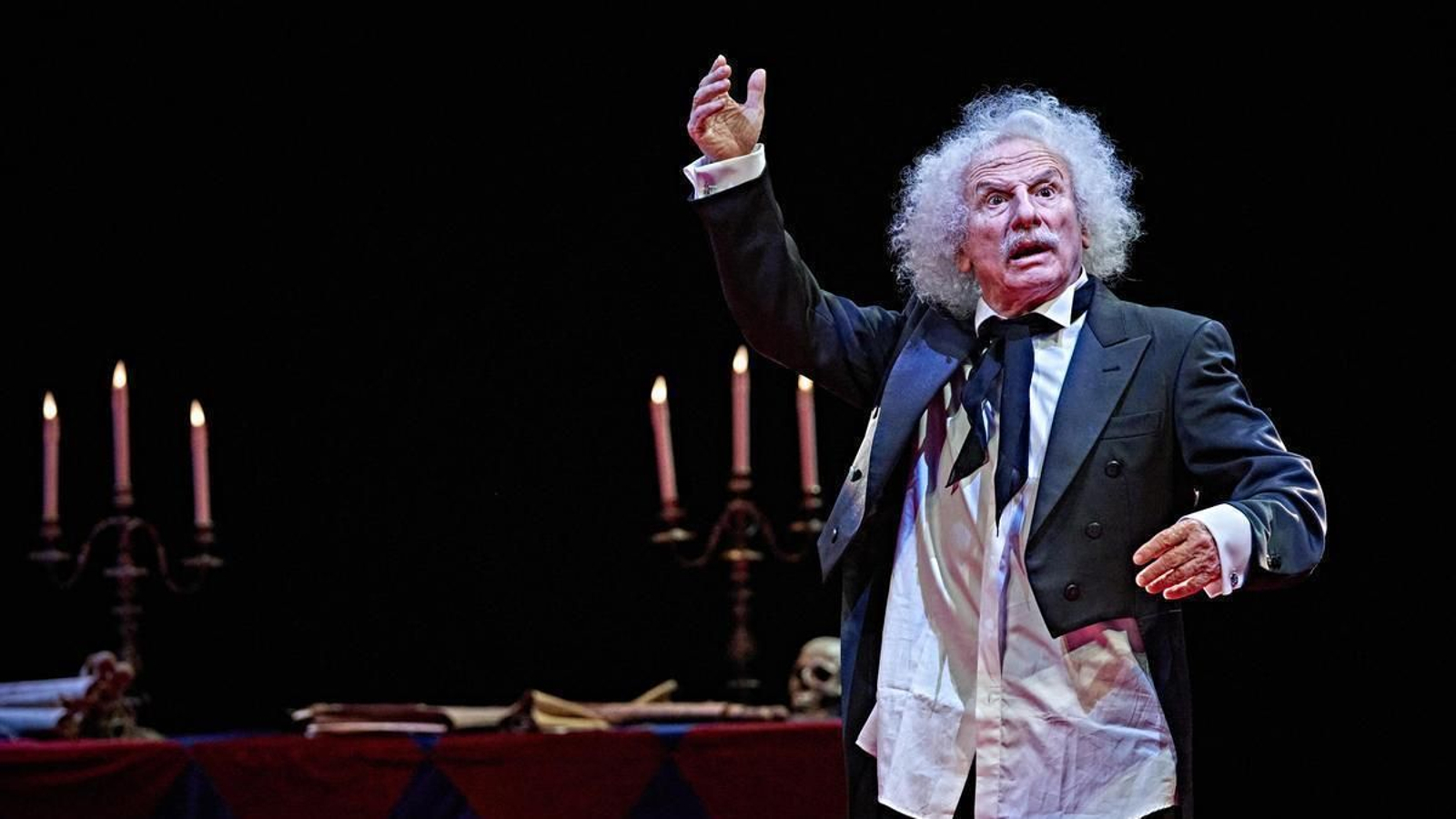 Rafael Álvarez ‘El Brujo’ llega con ‘El viaje del monstruo fiero’ a Roquetas.