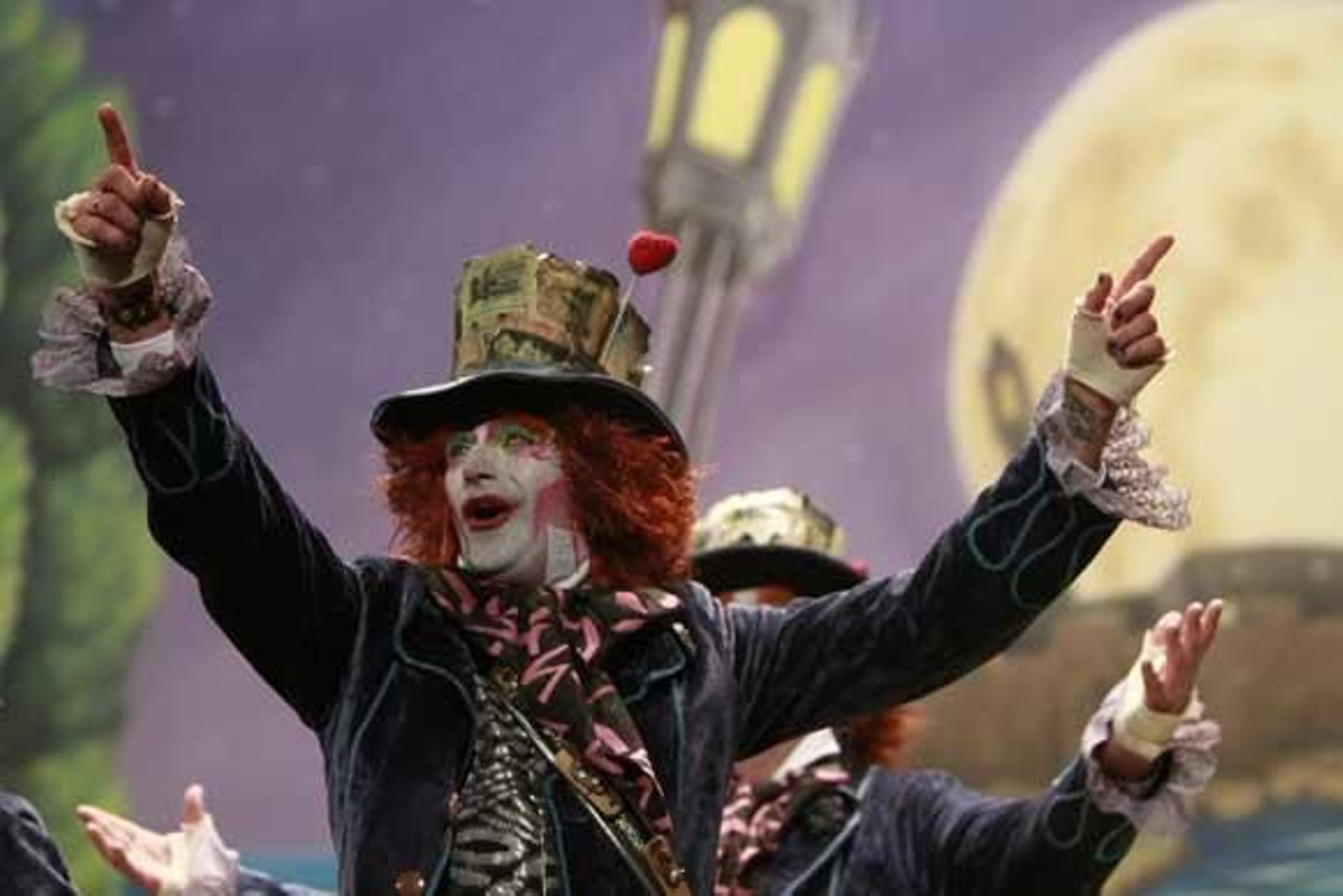 Comparsa 'Las locuras de Martin Burton' (3º premio)

Foto: Julio Gonzalez-Jesus Marin-Lourdes de Vicente