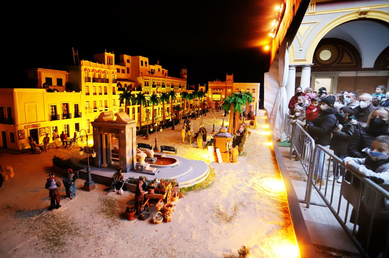 Belén del Ayuntamiento de Huelva basado en la antigua Plaza de las Monjas