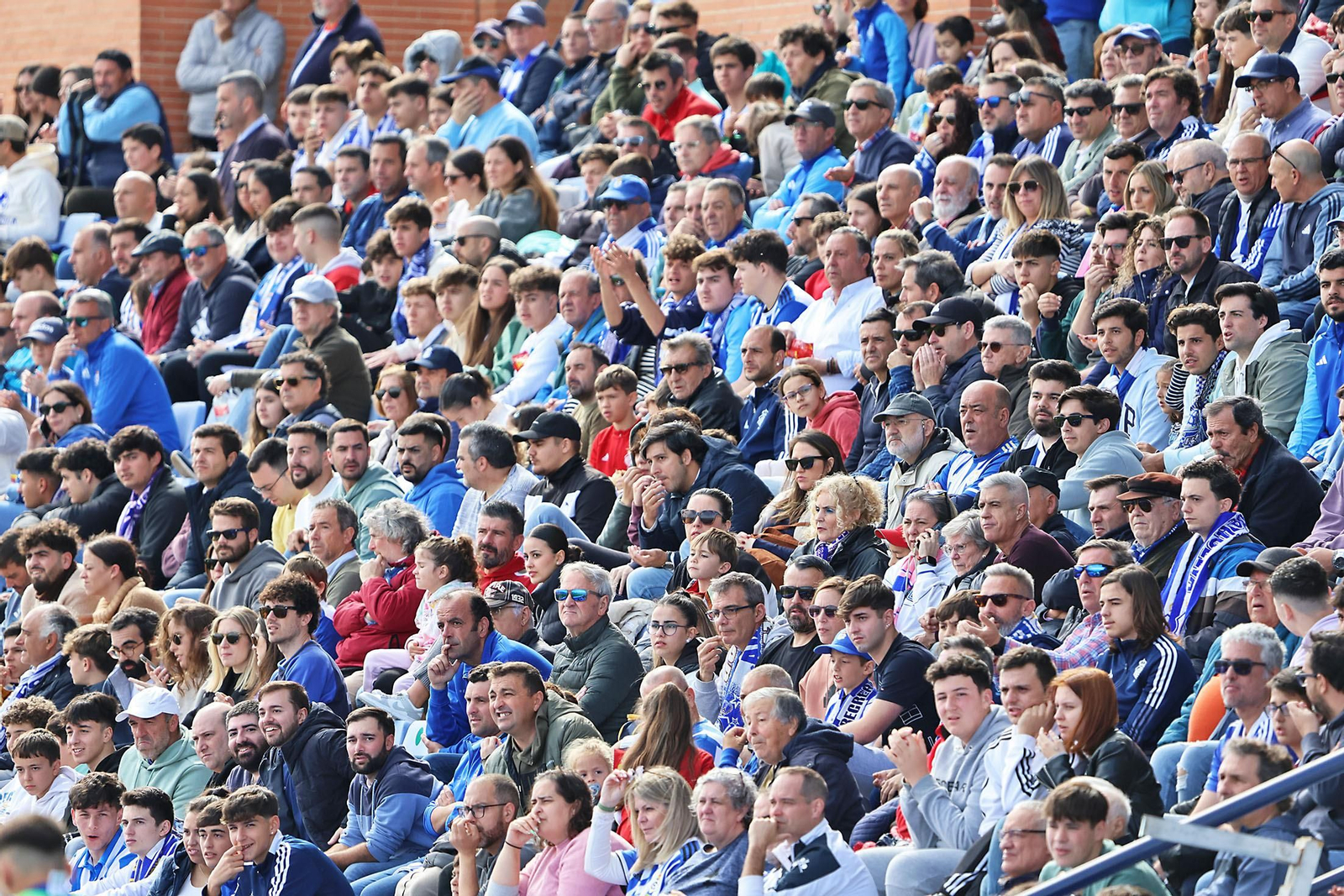 Ambiente en las gradas del Recreativo de Huelva vs AD Ceuta FC
