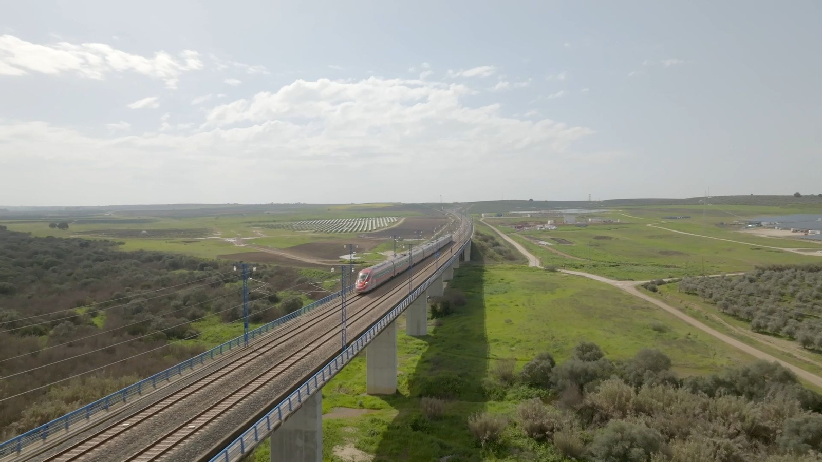 Adif prueba en líneas de Córdoba y Málaga prototipos para mantener los viaductos