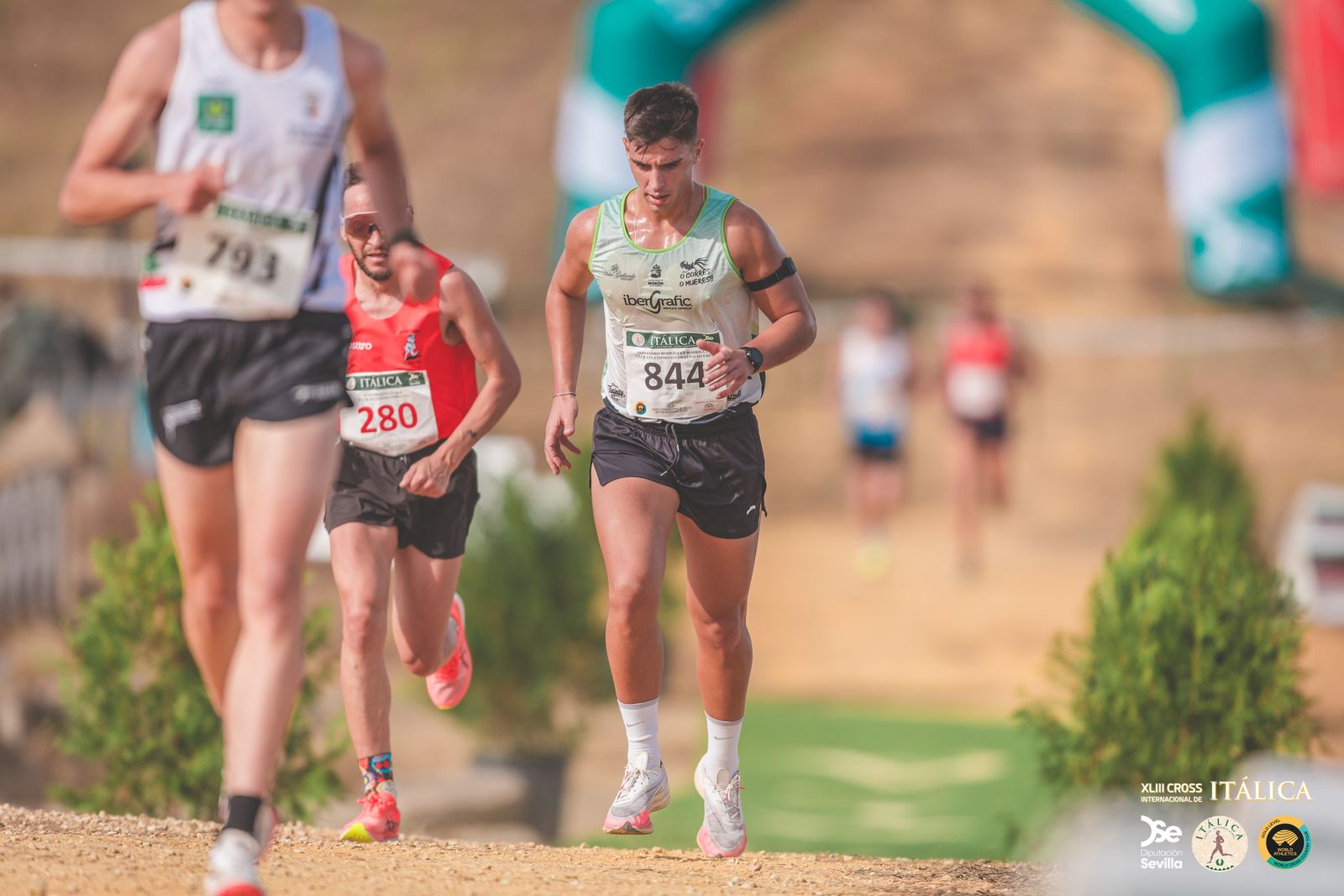 Búscate en las fotos del Cross de Itálica 2025 | 2