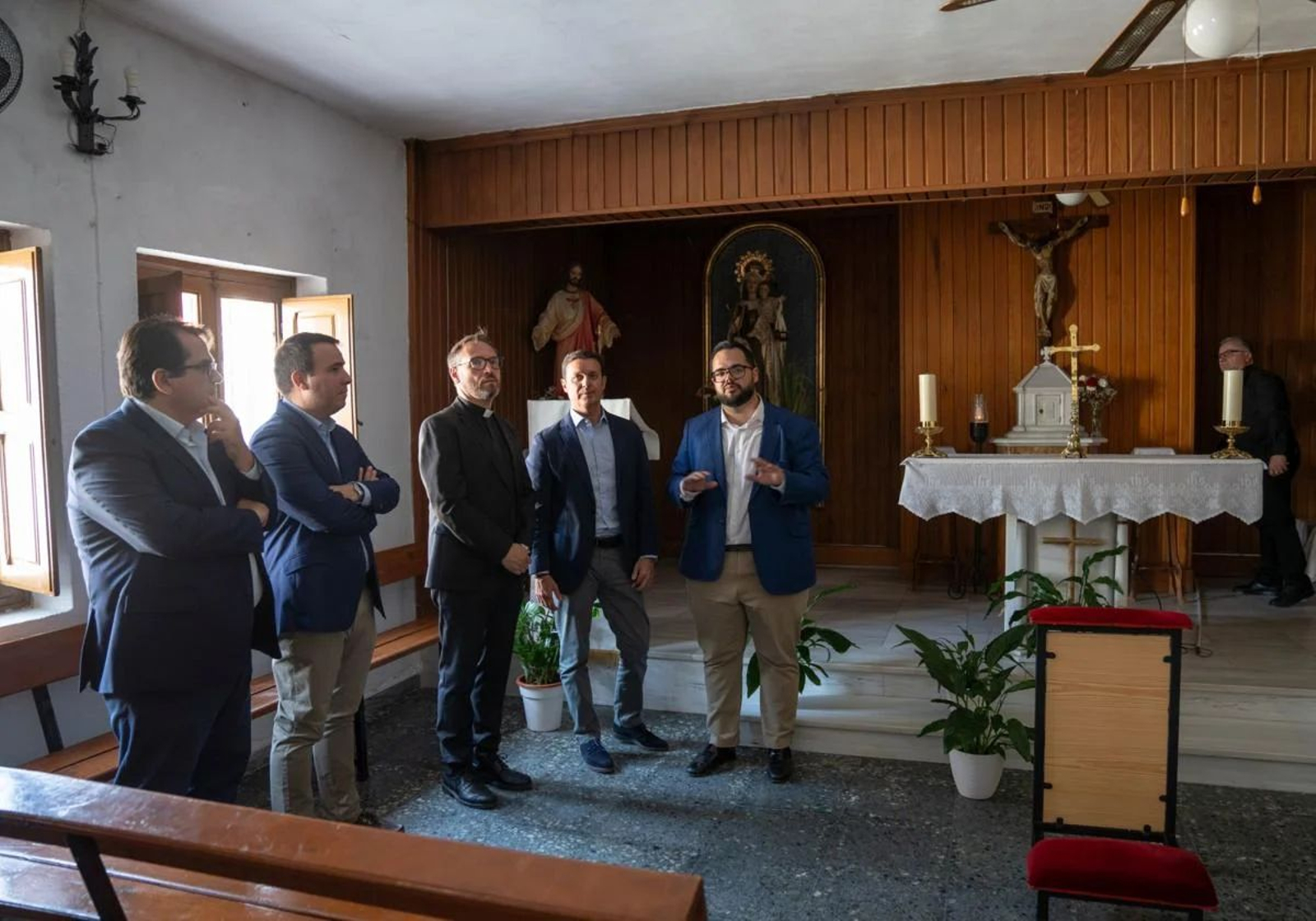 Visita a la iglesia de La Alfoquía en Zurgena, una de las que se rehabilitan este año.