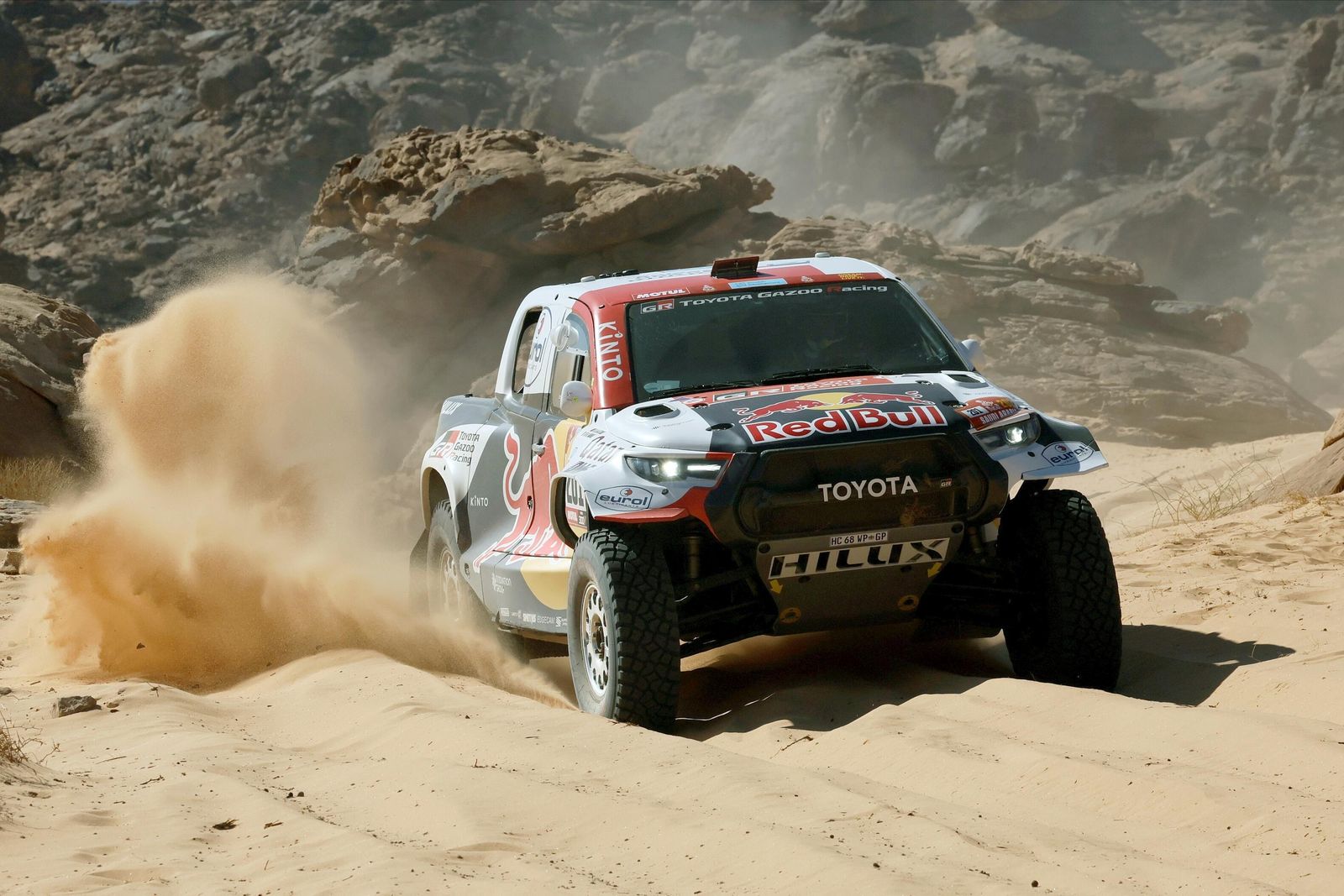 Nasser Al-Attiyah sigue líder del Dakar tras el segundo día de competición.