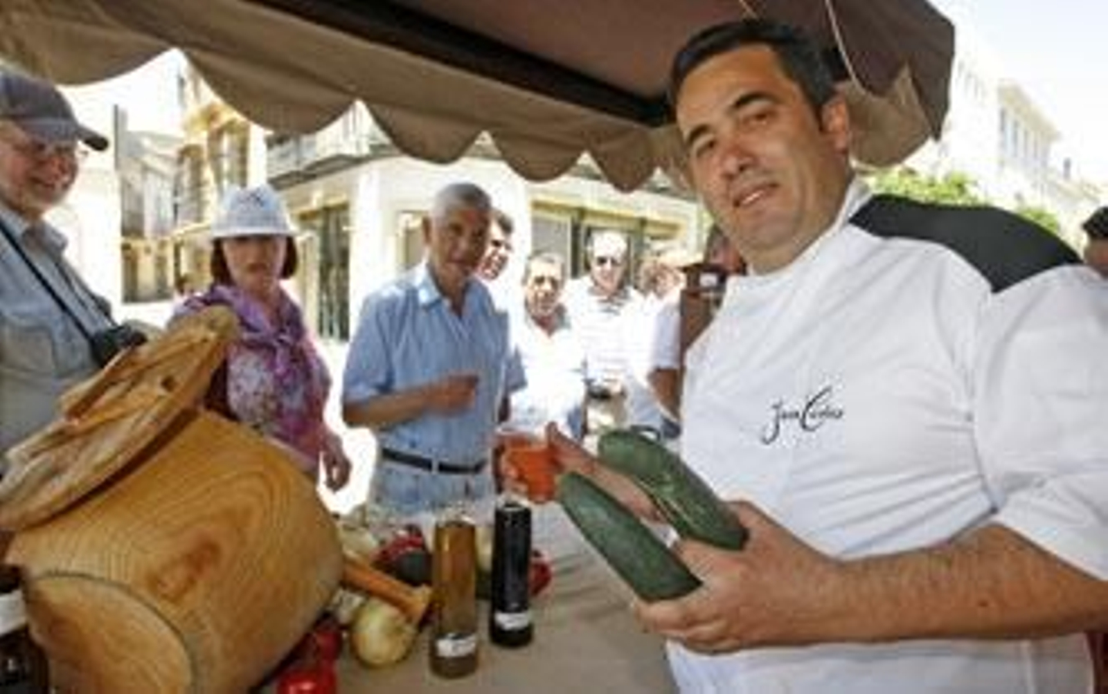 Un gazpacho de récord para apoyar a las hortalizas de Andalucía
