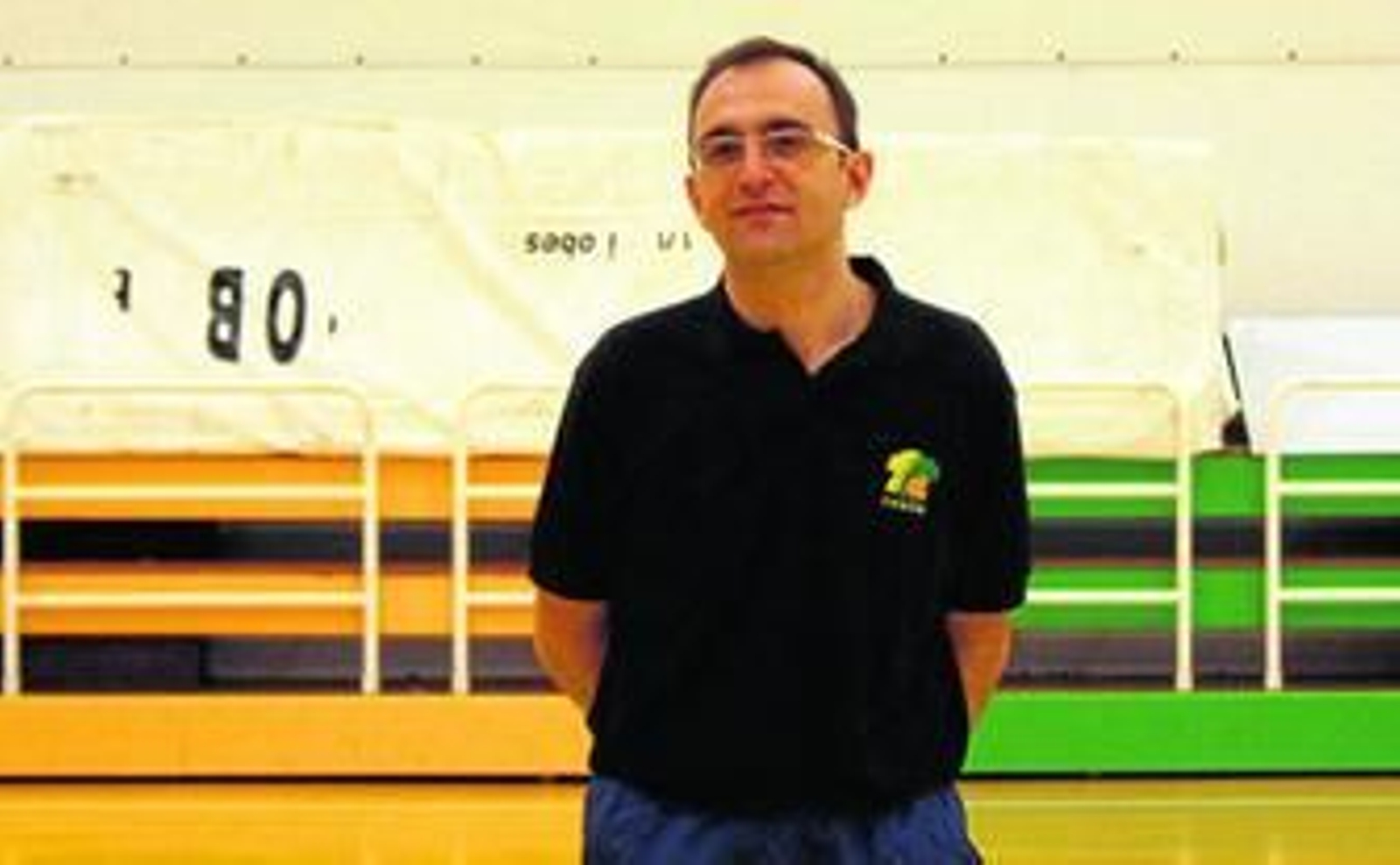 Hugo López, en su visita del último mes de julio al pabellón Samuel Aguilar de Los Barrios.