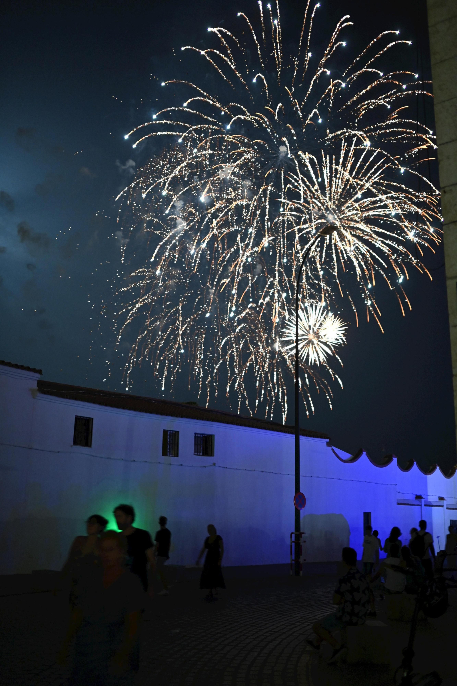 Drones y fuegos artificiales para abrir la Feria de Málaga 2022 (fotos)