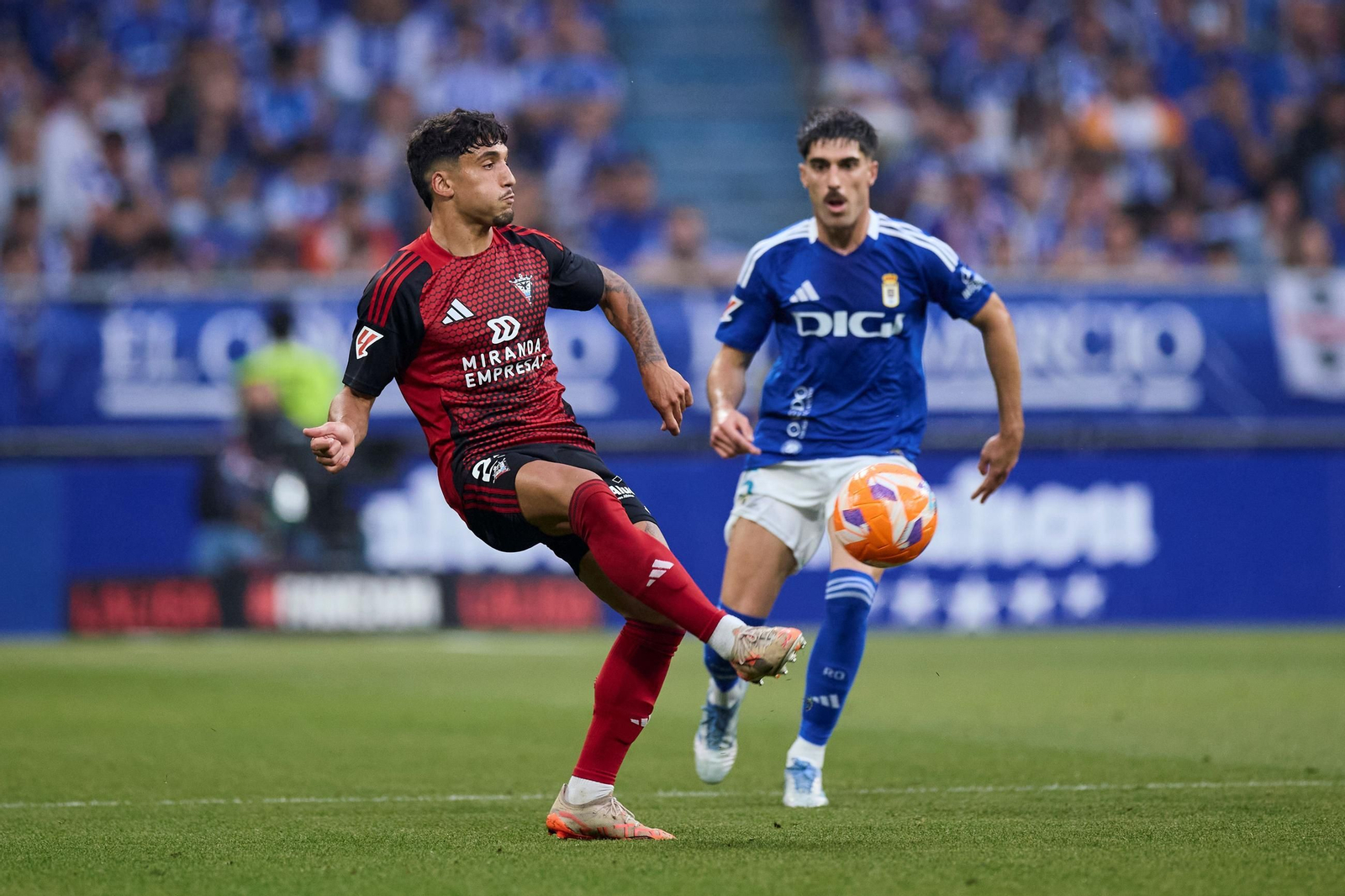 Las fotos del ascenso del Oviedo ante el Mirandés