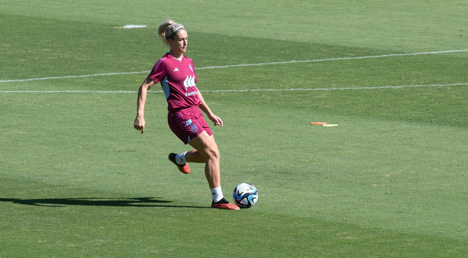 El entrenamiento de la Selección Española Femenina, en imágenes