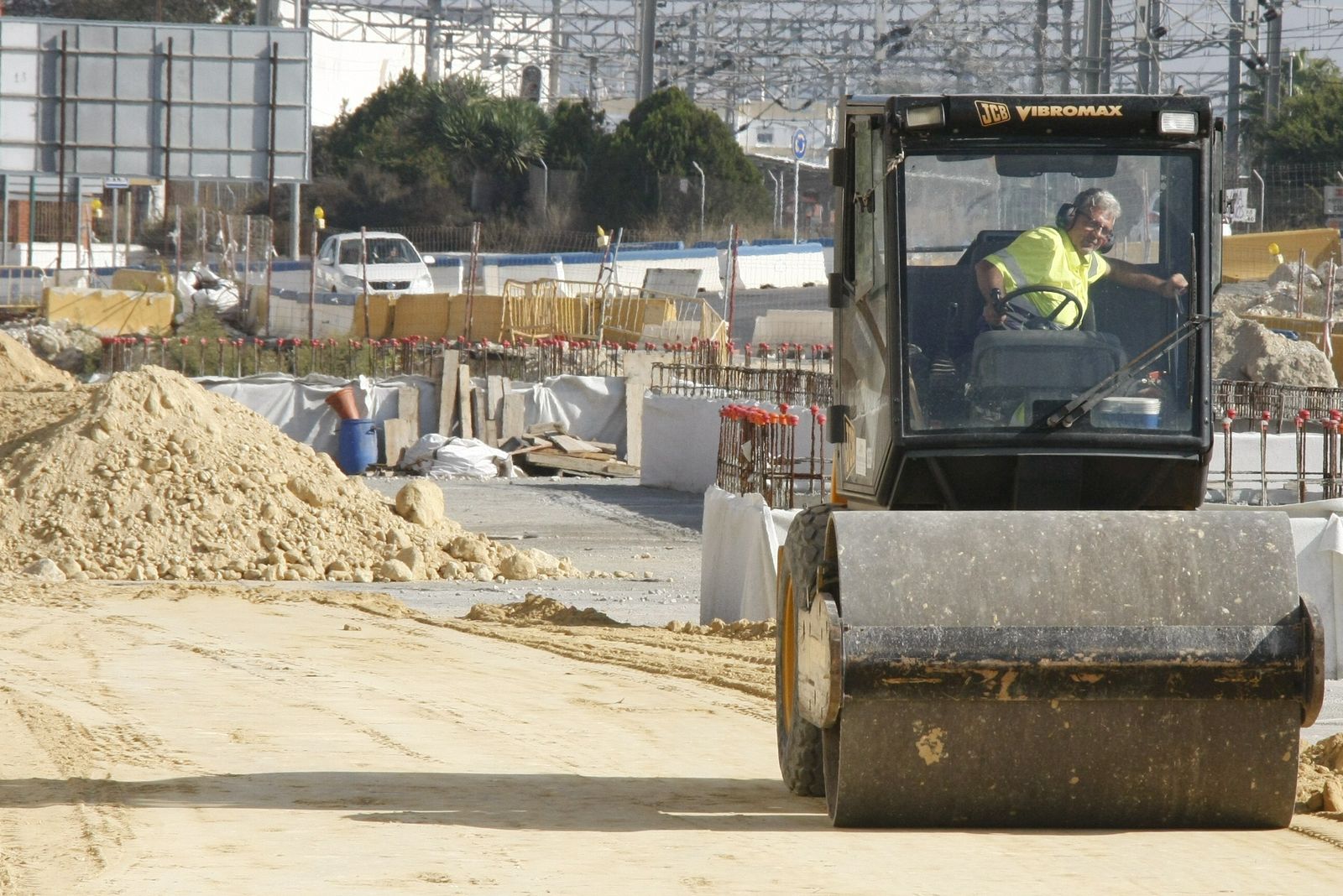 Más movimiento desde hoy en las obras del parking de Pozos Dulces
