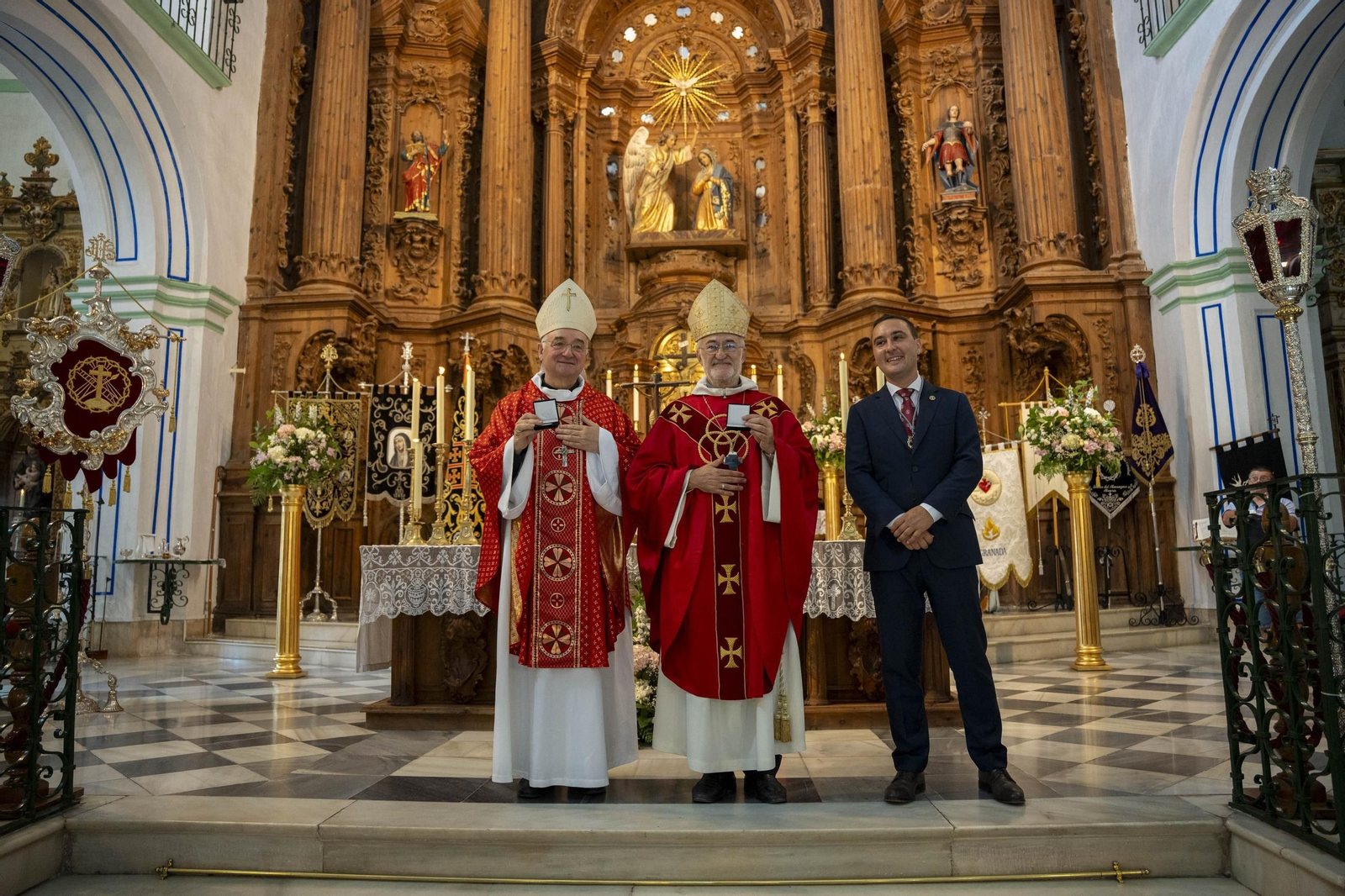 Eucaristía y procesión de Exaltación de la Cruz en la localidad de Vélez-Rubio
