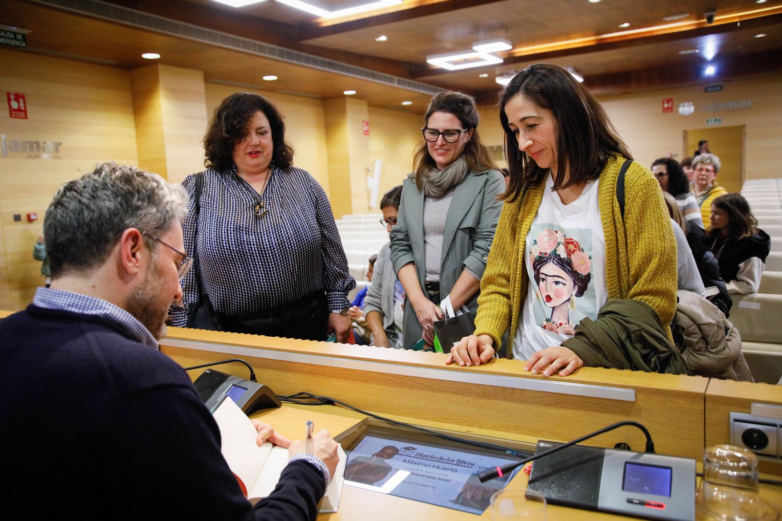 ¿Has estado en la presentación del libro de Máximo Huerta? Entra en la galería y buscate