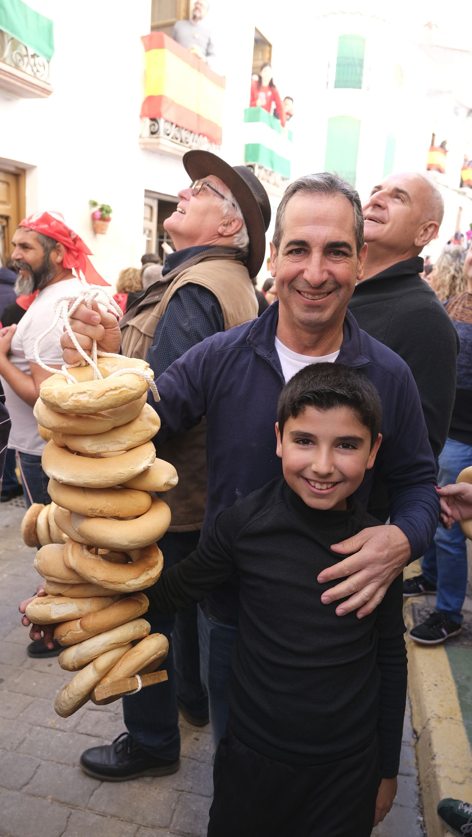 Procesión de San Sebastián y tirada de roscos en Lubrín, en imágenes