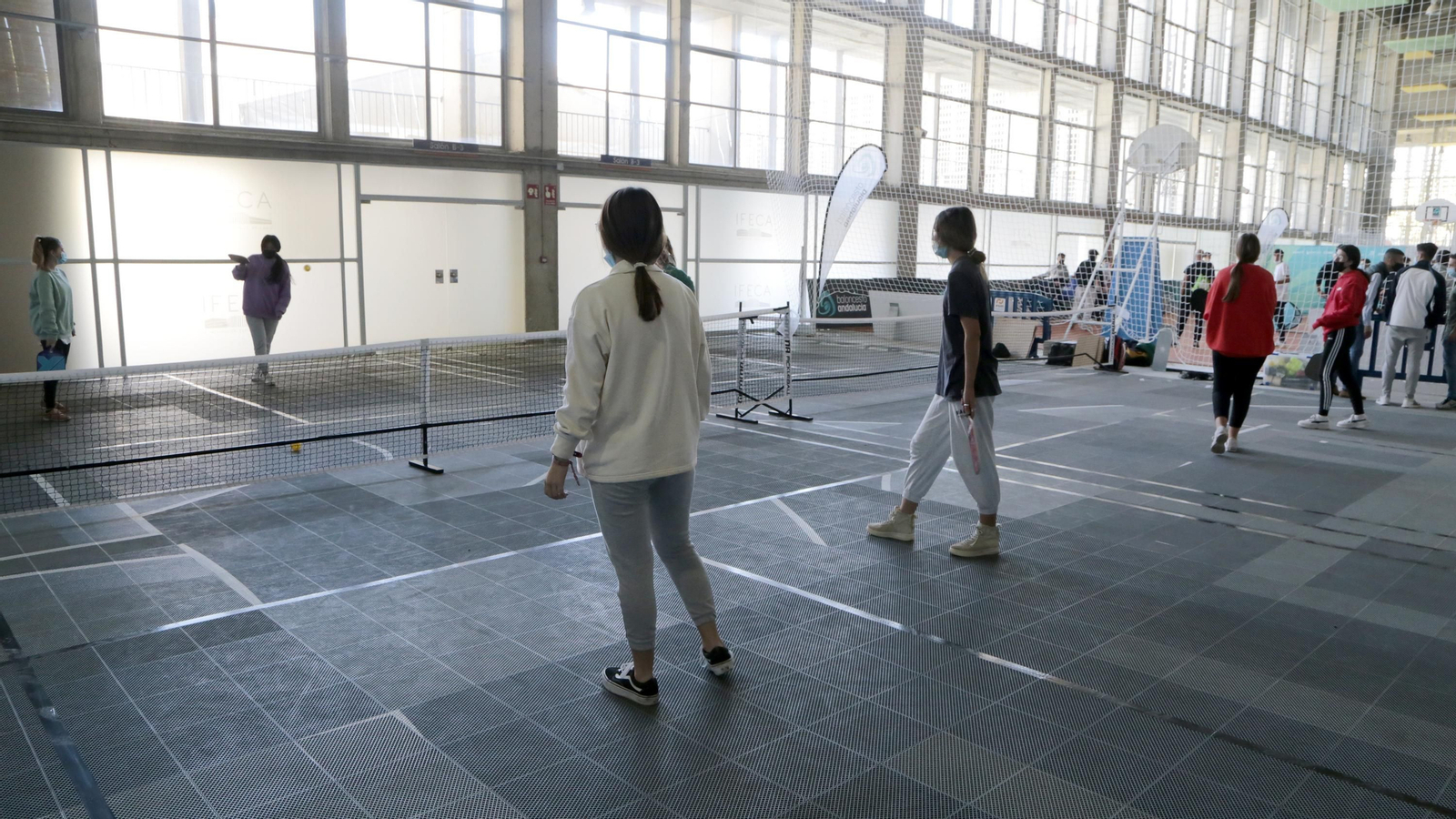 Primer día de la feria del Deporte y Vida Sana en IFECA