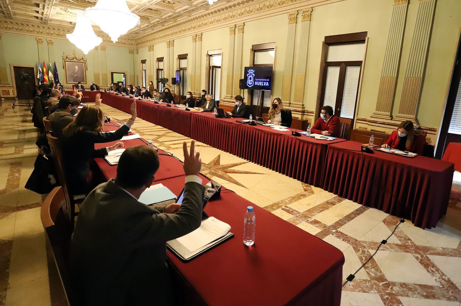 Imágenes del pleno celebrado en el Ayuntamiento de Huelva