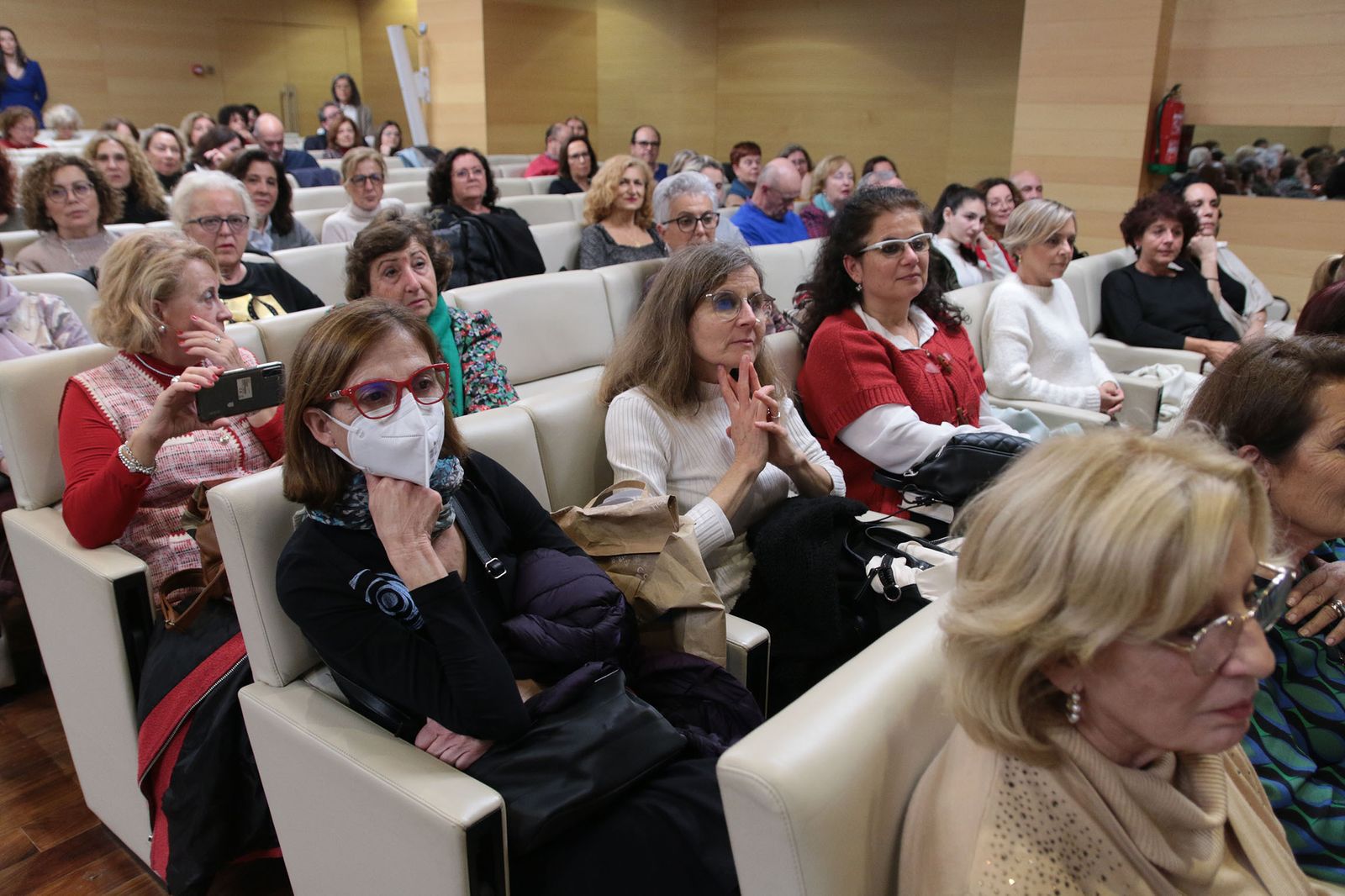 El Diario de los Libros, con Cristina Campos y su novela 'Historias de mujeres casadas'