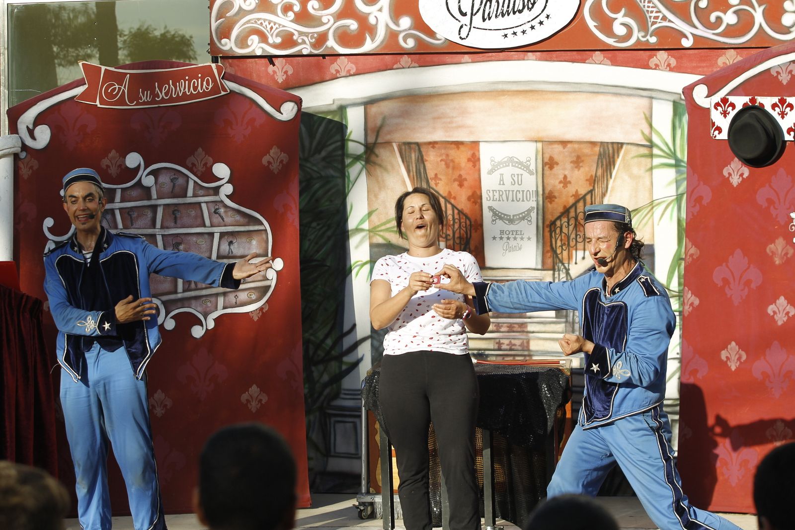 Fotogalería Festival de Teatro de El Ejido. Obra "A Su Servicio". Las Norias