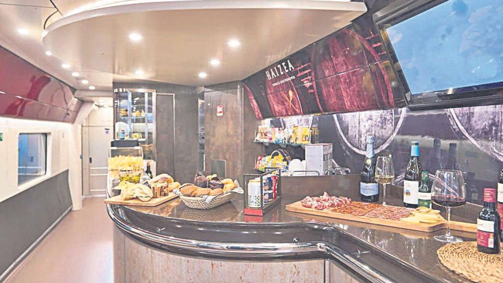 La firma ha introducido un innovador concepto de bar.