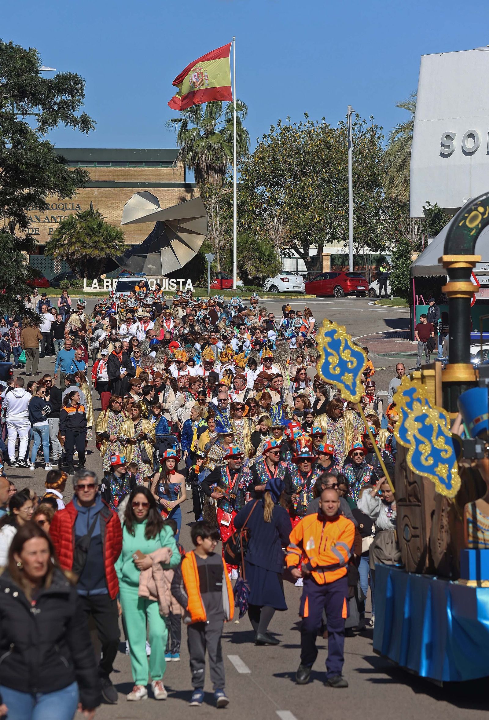 La cabalgata de agrupaciones del Carnaval de Algeciras, en imágenes