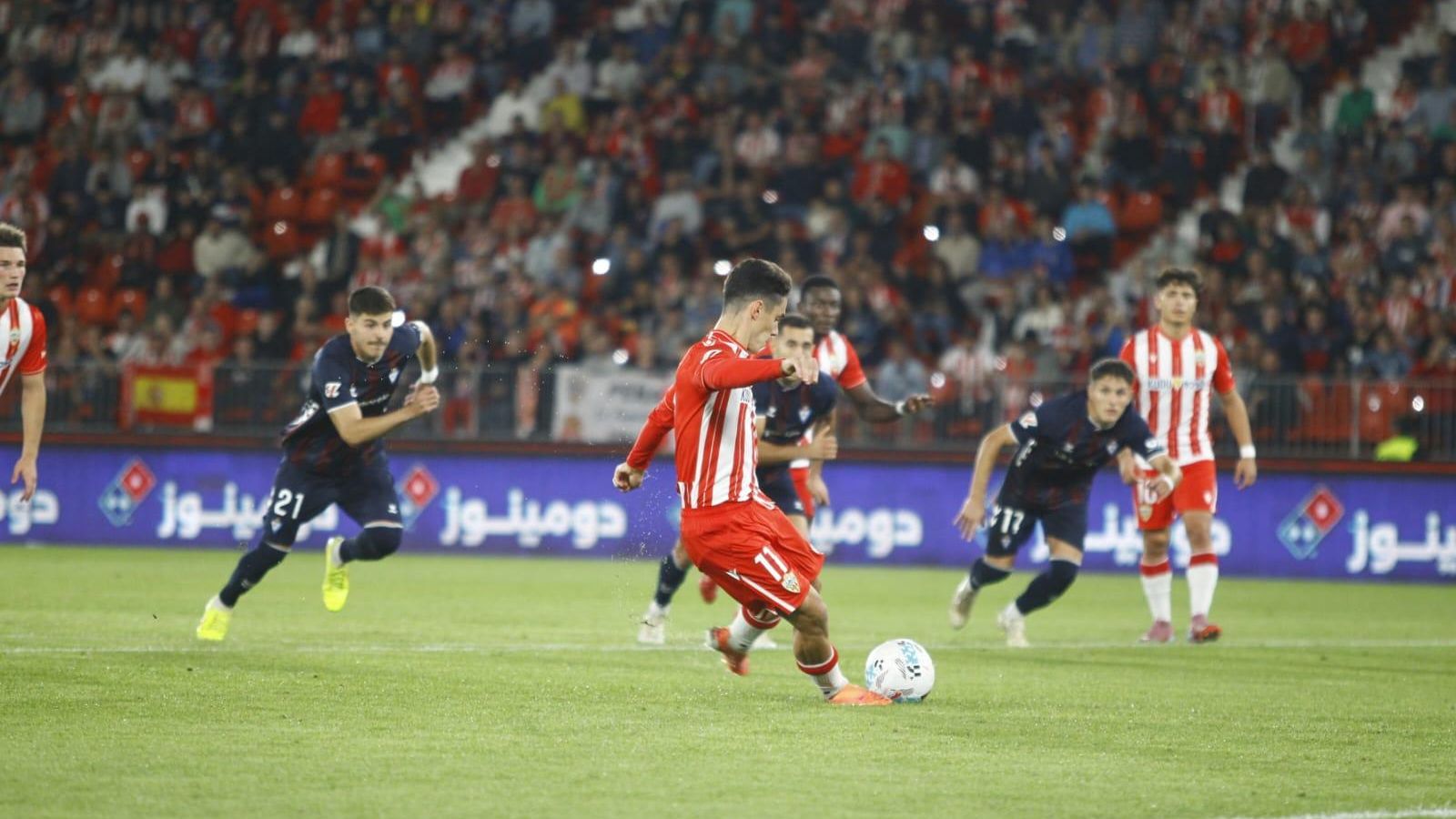 Arribas lanza el penalti que significaba el 1-0