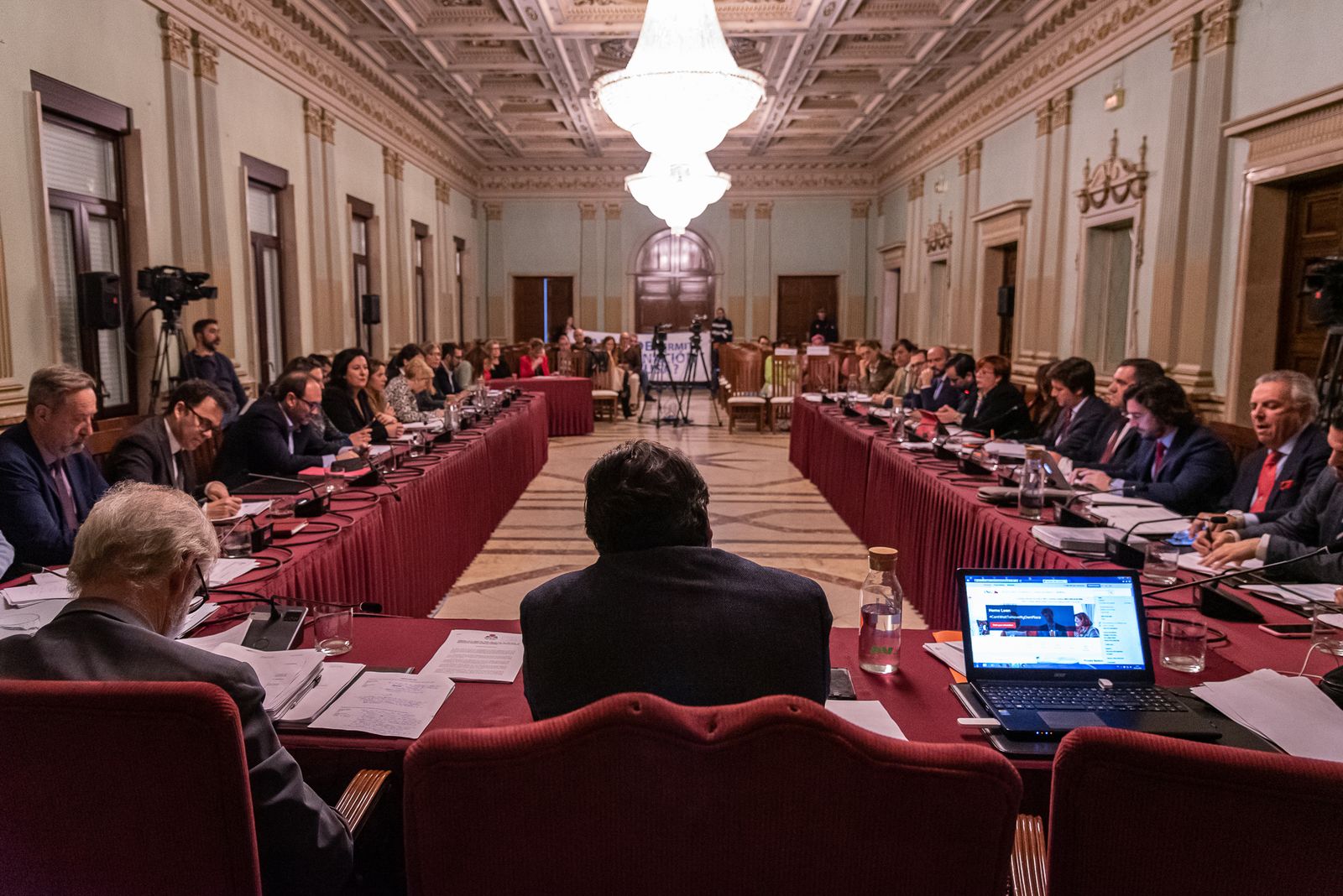 Imágenes del pleno extraordinario para la aprobación de los presupuestos del Ayuntamiento de Huelva