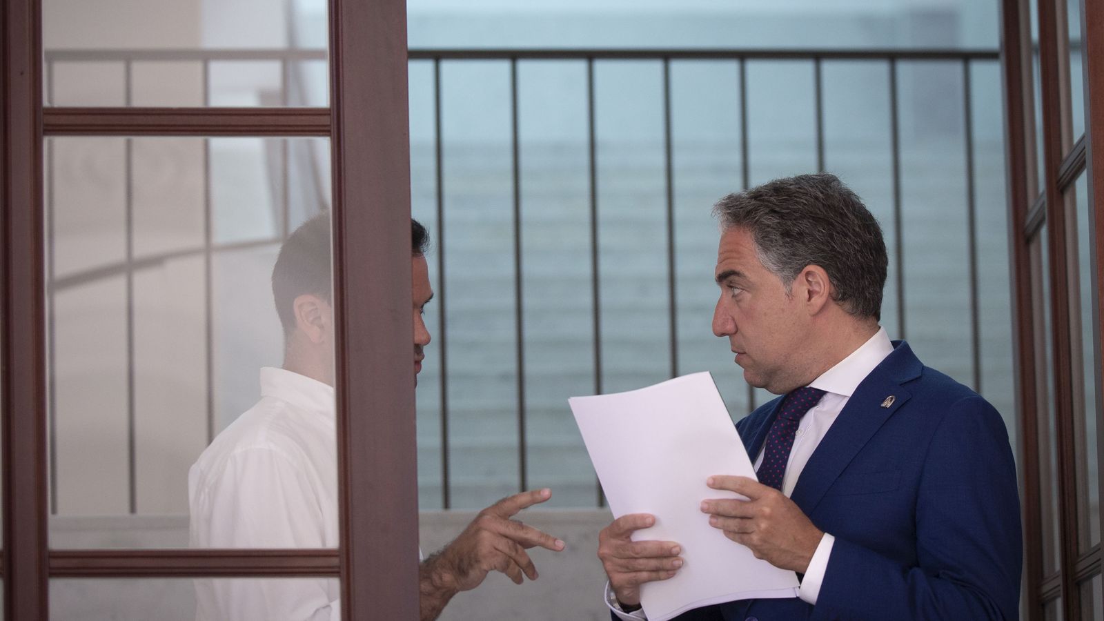 Elías Bendodo, antes de la comparecencia de ayer