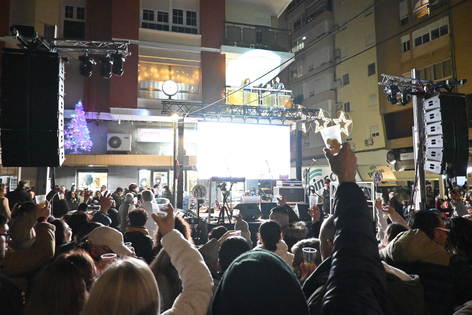 Las mejores fotografías de la celebración de Fin de Año y Preuvas en Isla Chica