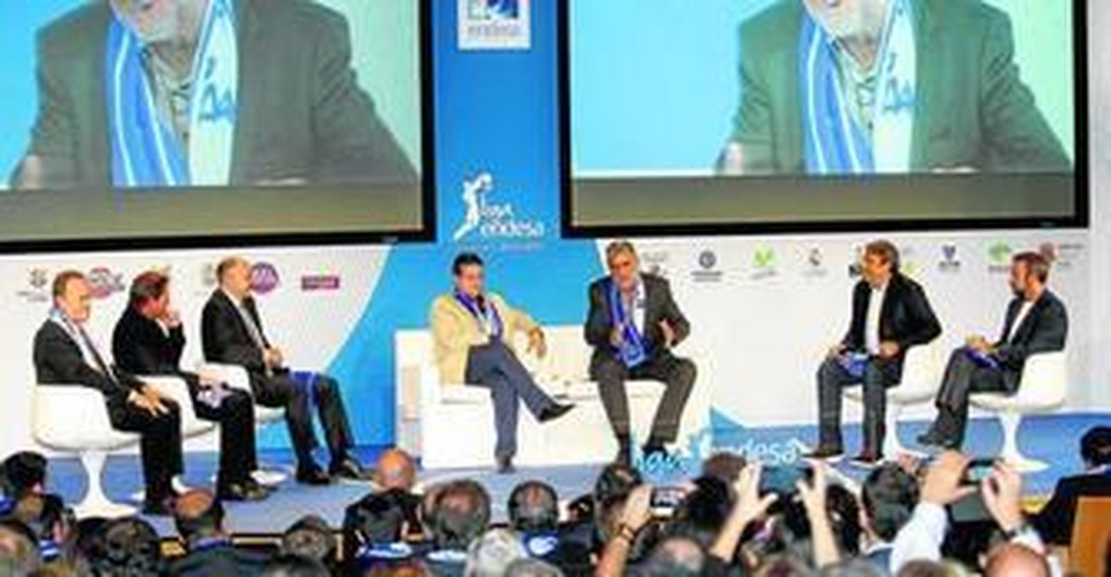 Aíto García Reneses, Xavi Pascual, Pablo Laso,  Antoni Daimiel, Juanma Iturriaga, Luis Casimiro y Joan Plaza, durante el acto de presentación.