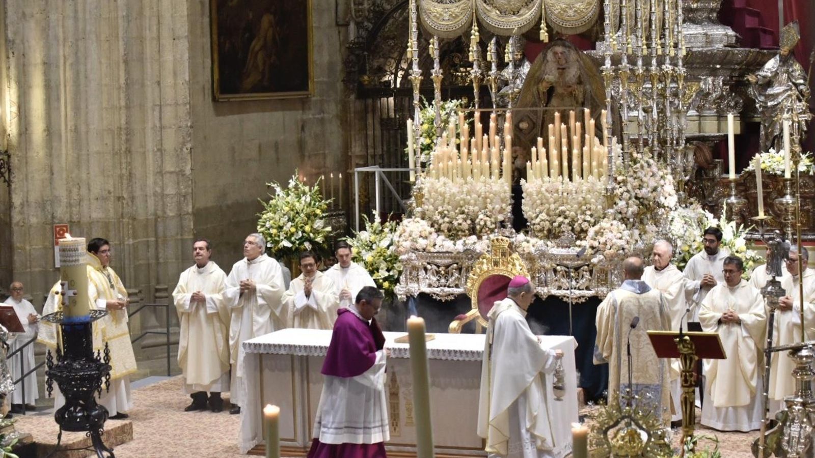 La coronación de la Virgen de los Reyes de los Negritos