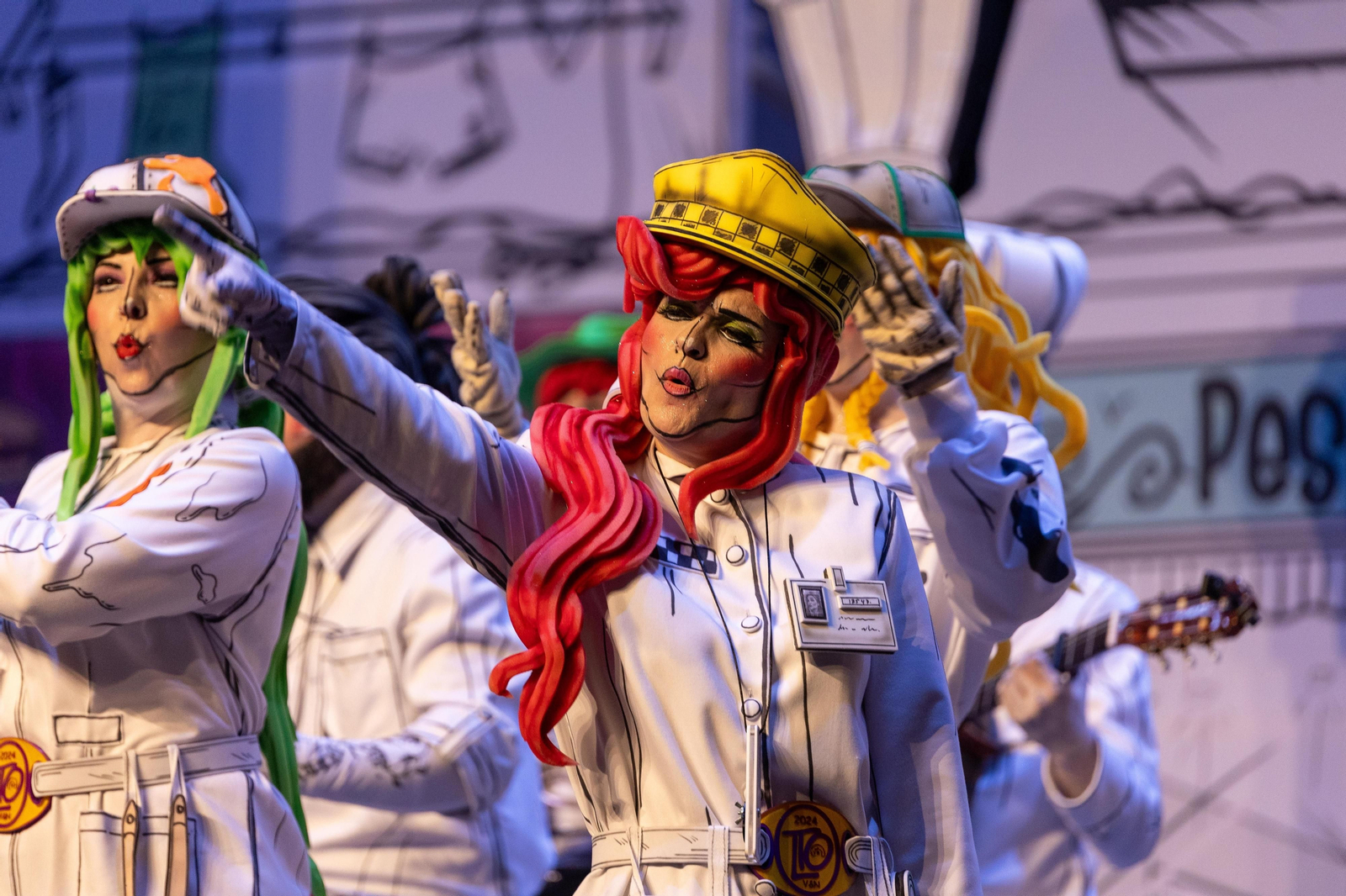 Imágenes de la actuación de la comparsa de Huelva "La Tinta Obrera" en el Carnaval Colombino