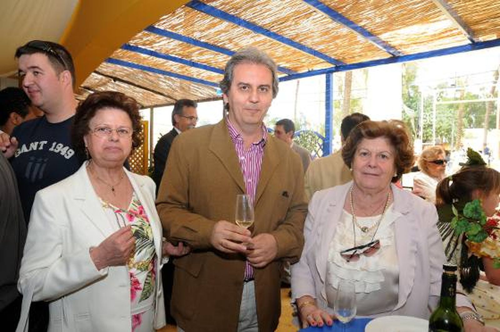 Domingo Martínez, director de la Escuela de Arte, con algunos familiares.

Foto: Manuel Mateo