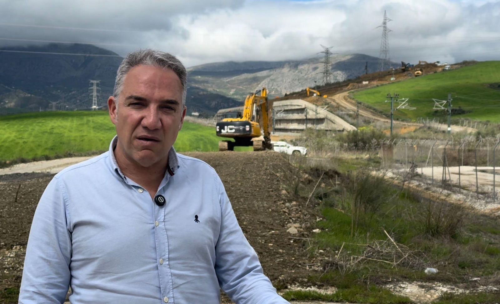 Bendodo denuncia la lentitud de los trabajos en el corte de la vía del AVE.