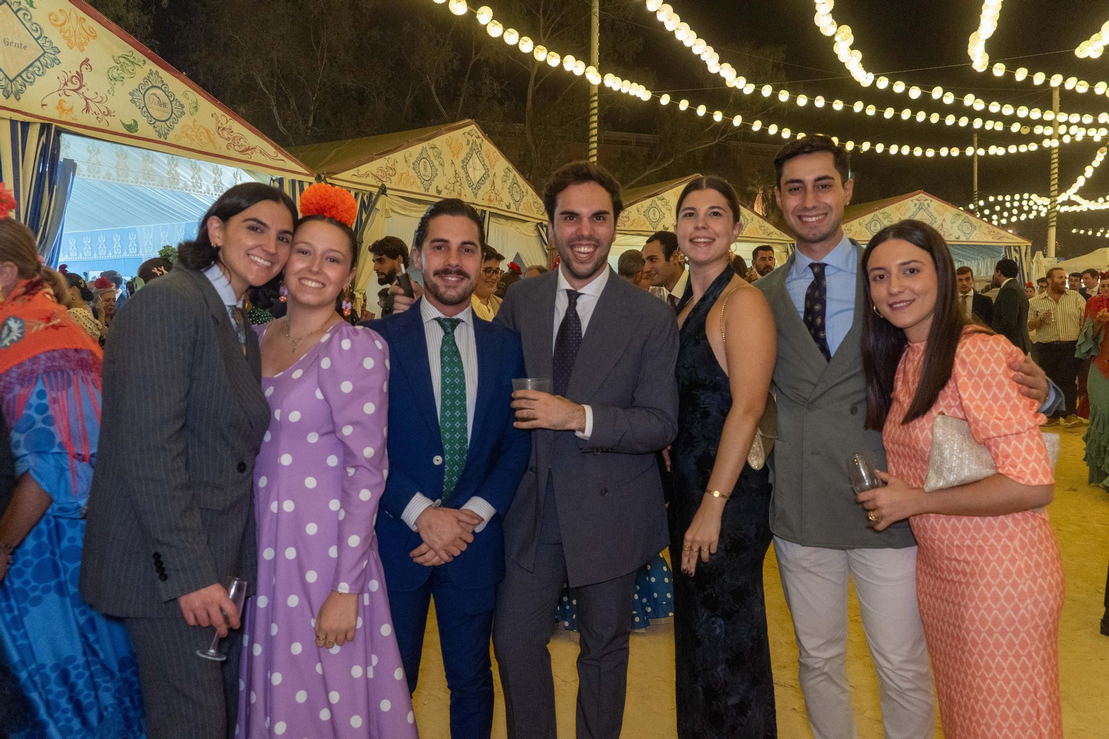 Imágenes del ambiente del ambiente de la noche del sábado en la Feria de Otoño y del Caballo 2025 de Huelva