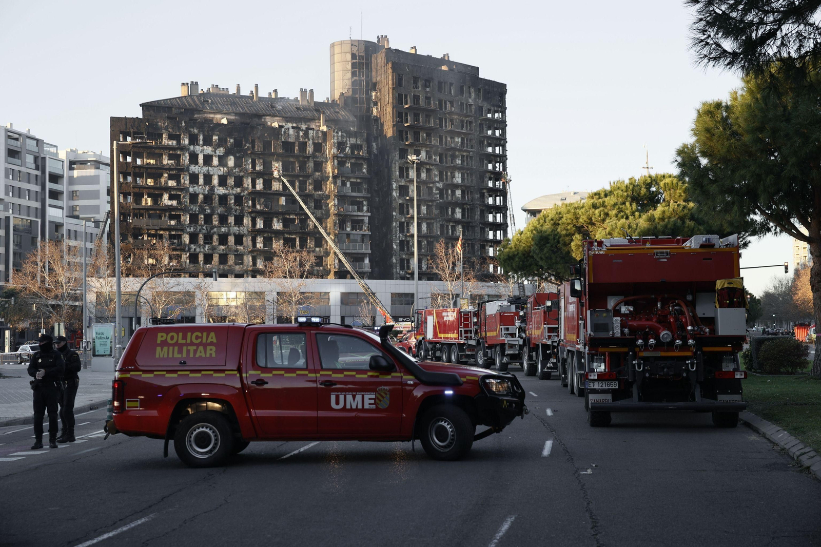 Así ha quedado el residencial devorado por las llamas en Valencia Así ha quedado el residencial devorado por las llamas en Valencia