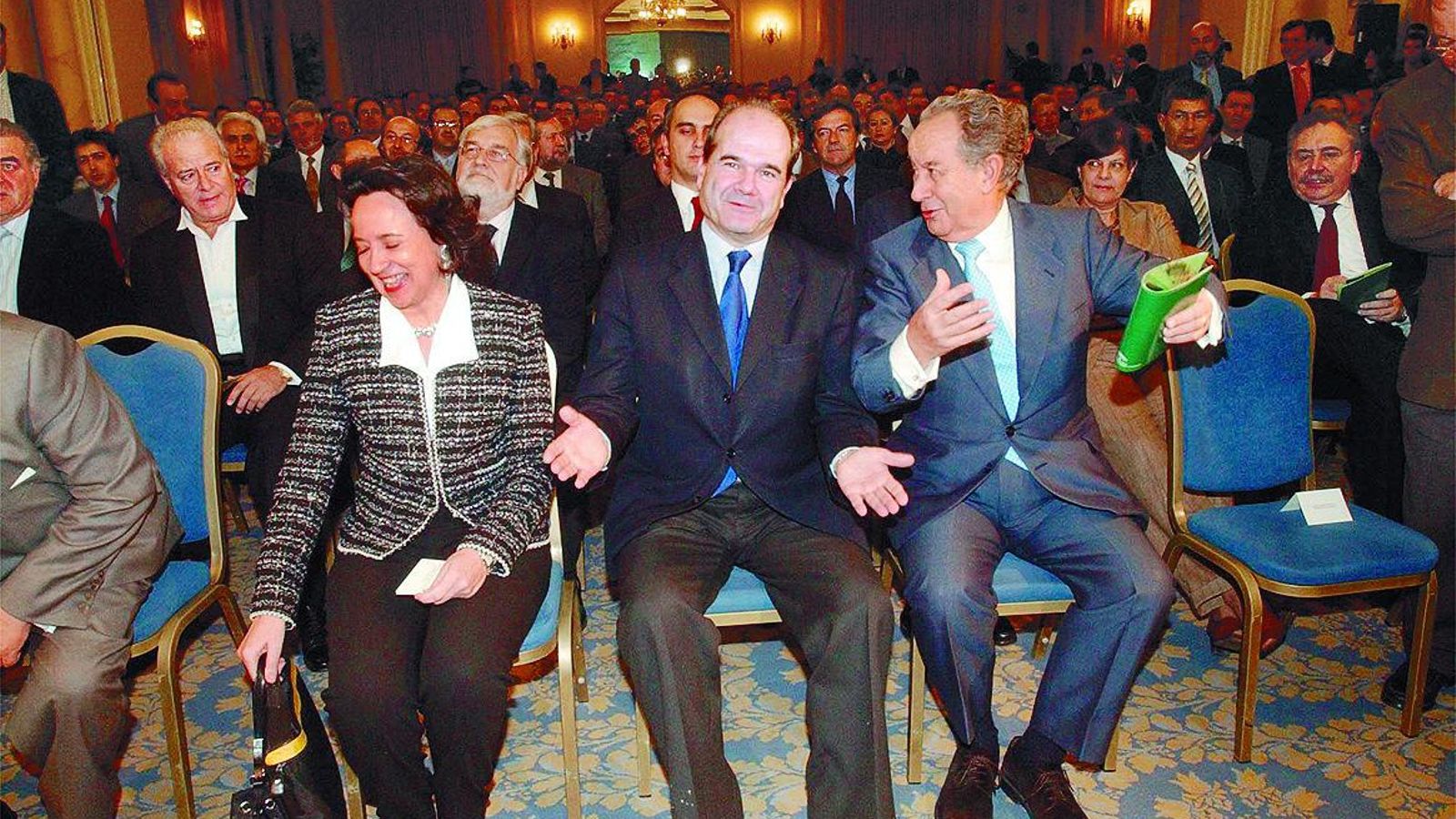 Chaves presenta en Marbella en 2003 el proyecto del tren litoral a bancos, empresarios y constructores.