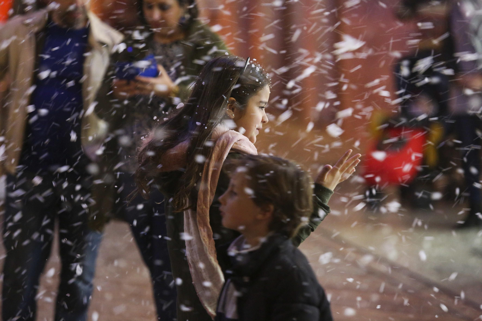 La nieve vuelve a la Plaza de las Flores