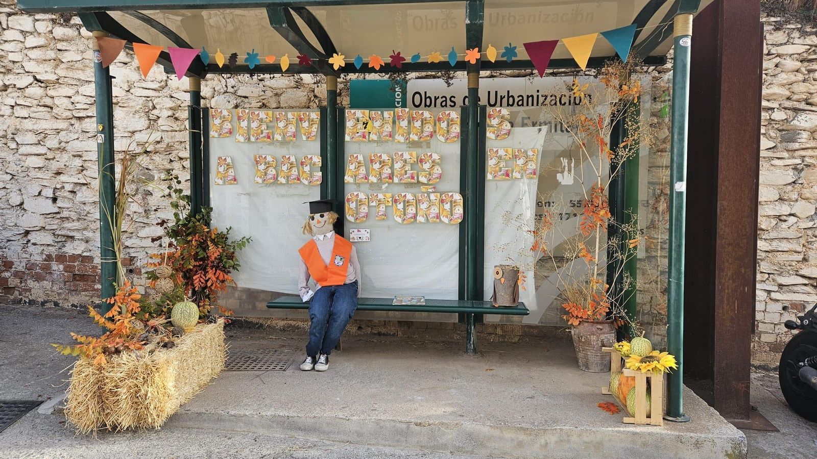 Los cuarenta vecinos de paja, trapo y cartón que han llegado a vivir a Bacares, estarán al menos hasta Navidad