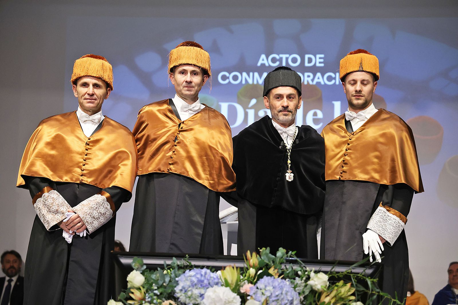Fotografías de la investidura de los nuevos doctores y doctoras en el acto del 3 de marzo de la universidad de Huelva