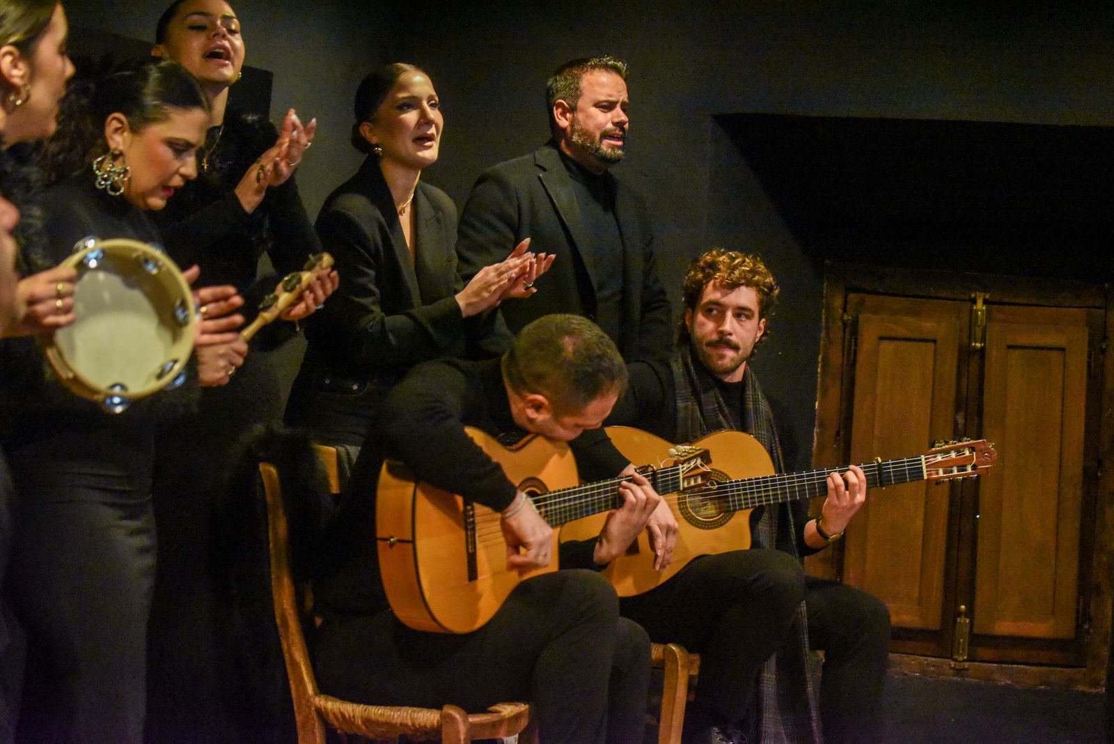 Una zambomba llena de flamenco la Navidad cordobesa en la Posada del Potro, en fotos